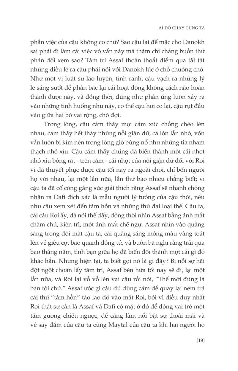 ai đó chạy cùng ta