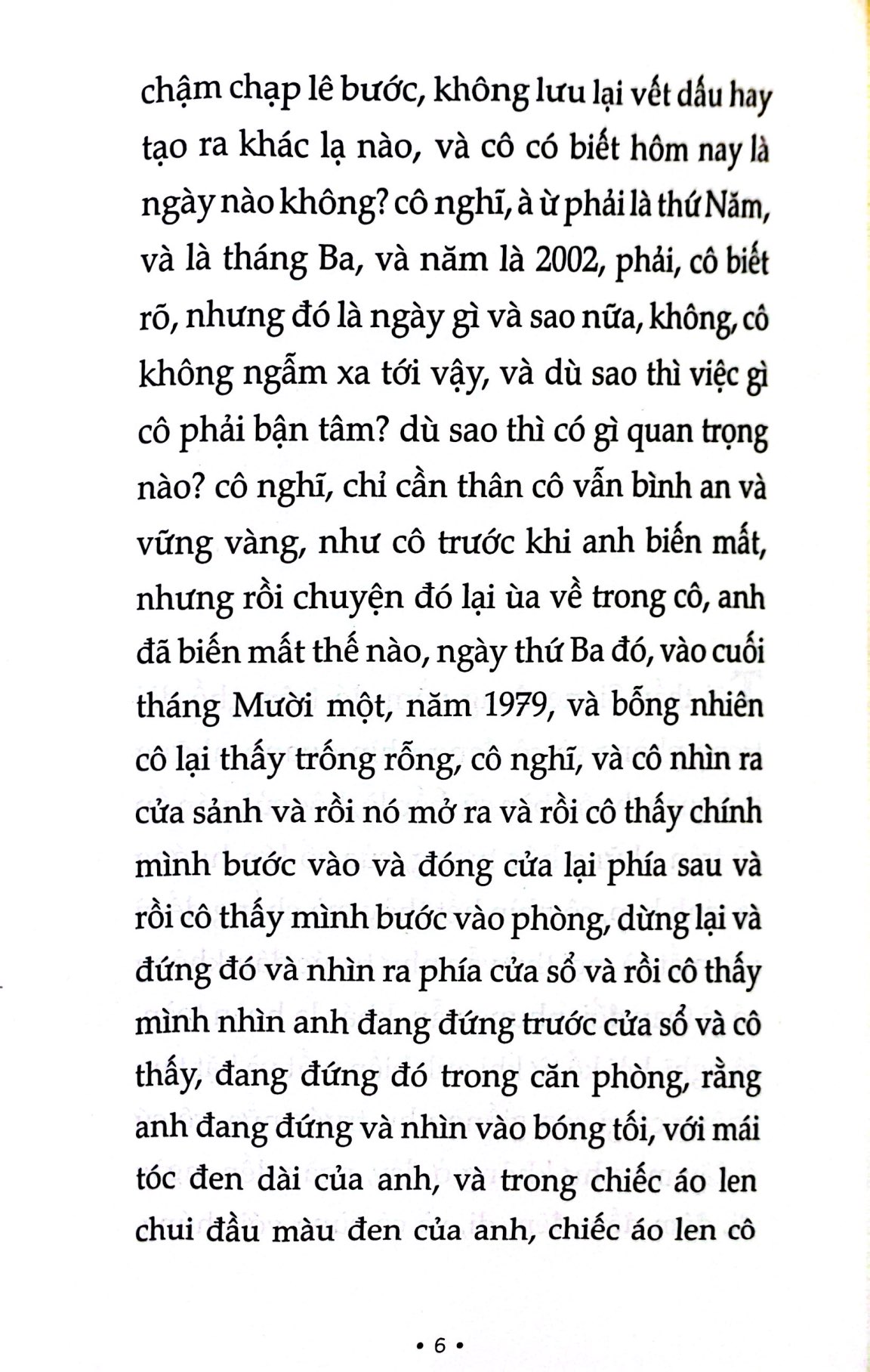 aliss bên đám lửa