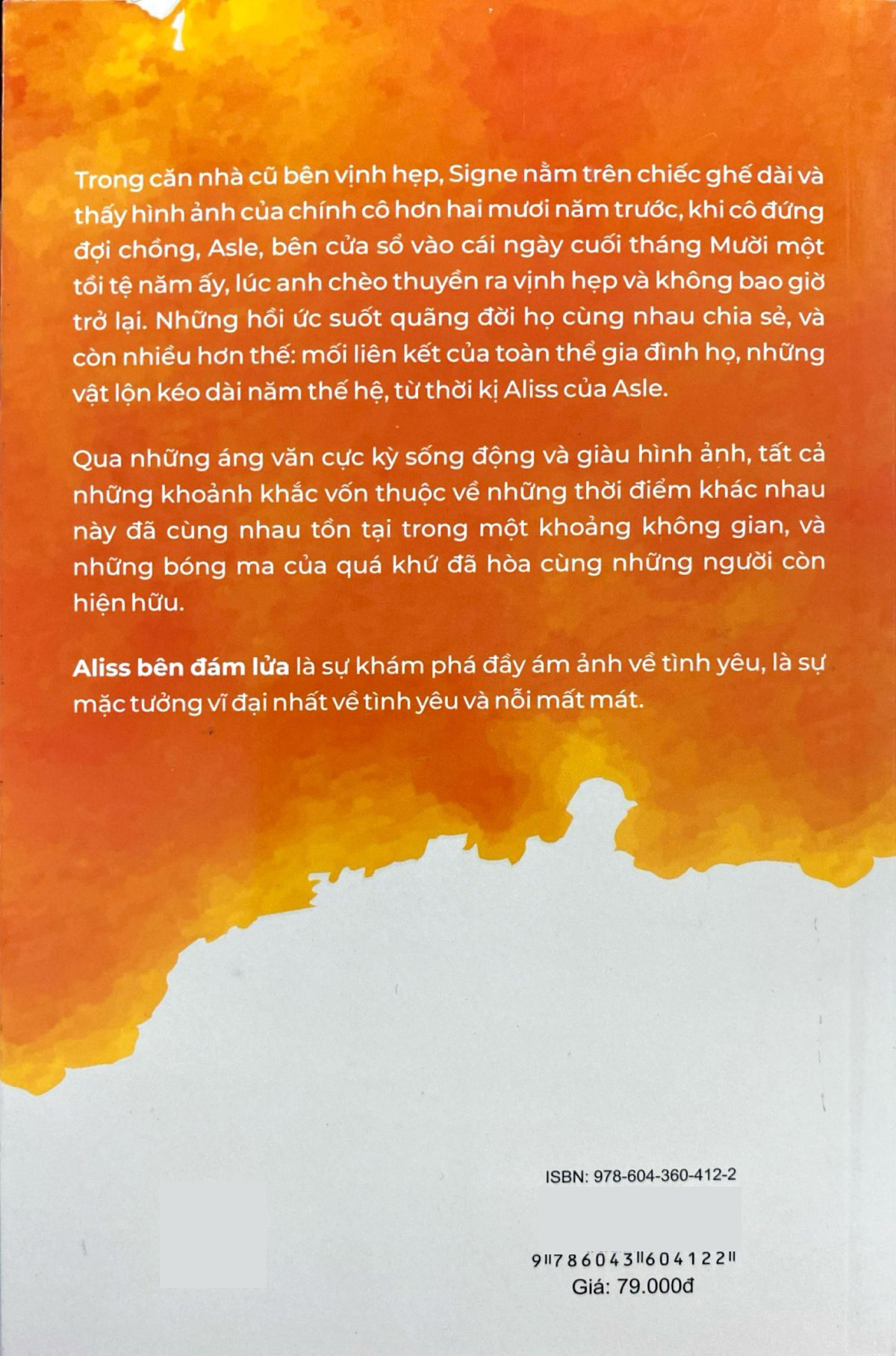 aliss bên đám lửa