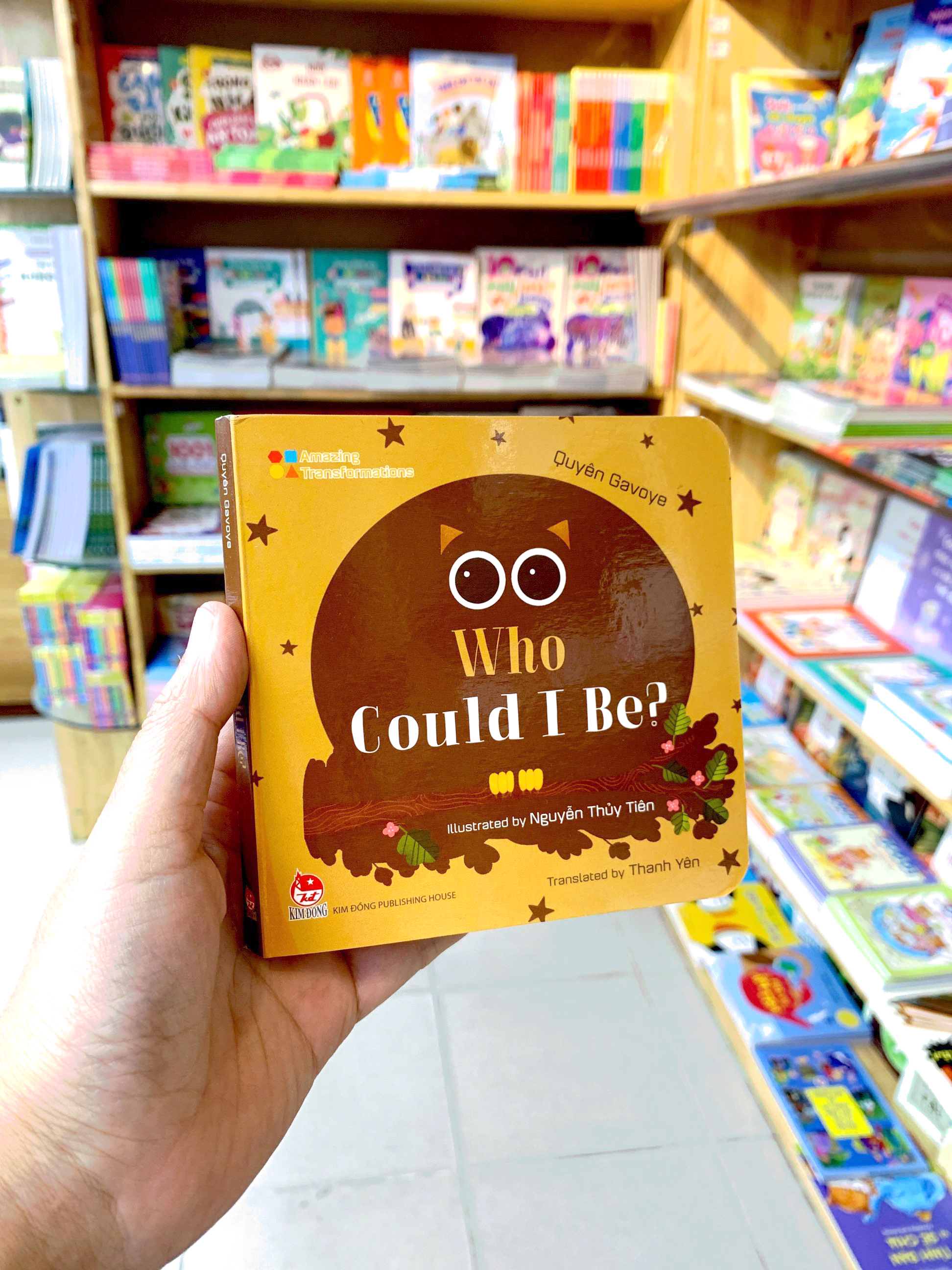 amazing transformations - who could i be? - bìa cứng