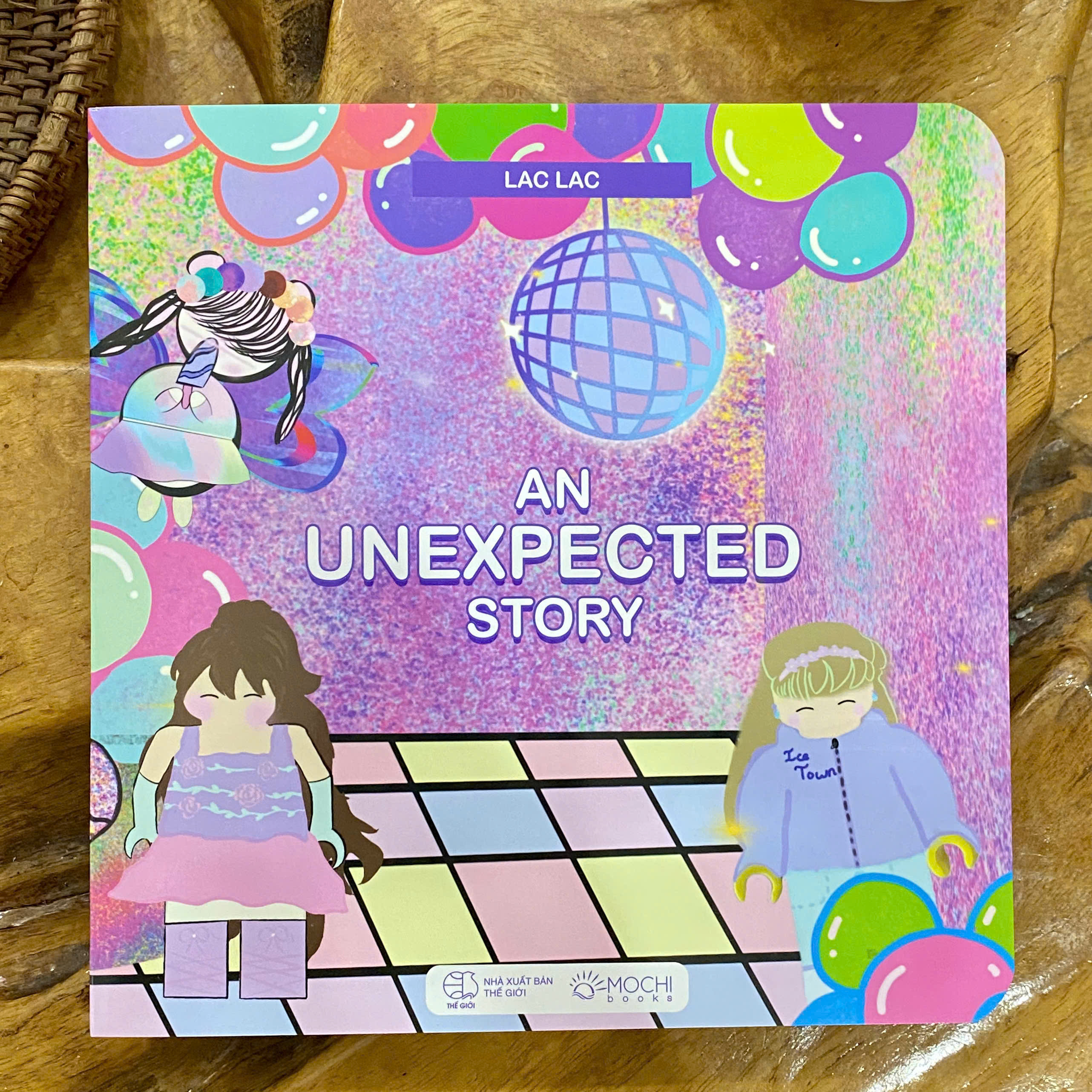 An Unexpected Story - Bìa Cứng