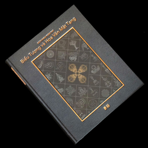 Bach Khoa Toan Thu Bieu Tuong Va Hoa Van Mat Tang - An Ban Gioi Han - Bia Buckram - Ban Co Hop + Chu Ky Tac Gia Va Dich Gia