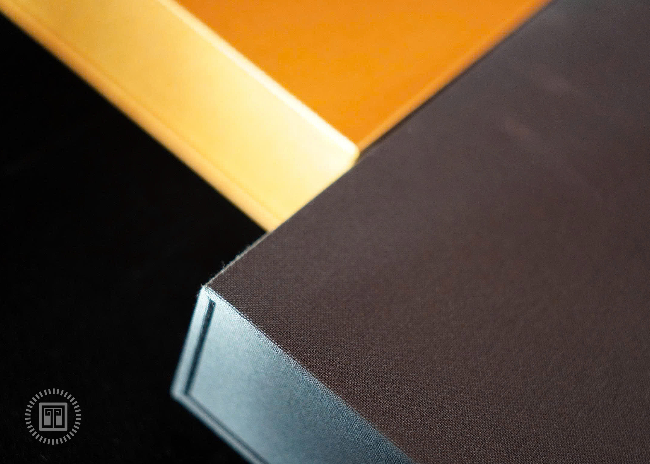 Bach Khoa Toan Thu Bieu Tuong Va Hoa Van Mat Tang - An Ban Gioi Han - Bia Vai - Ban Co Hop