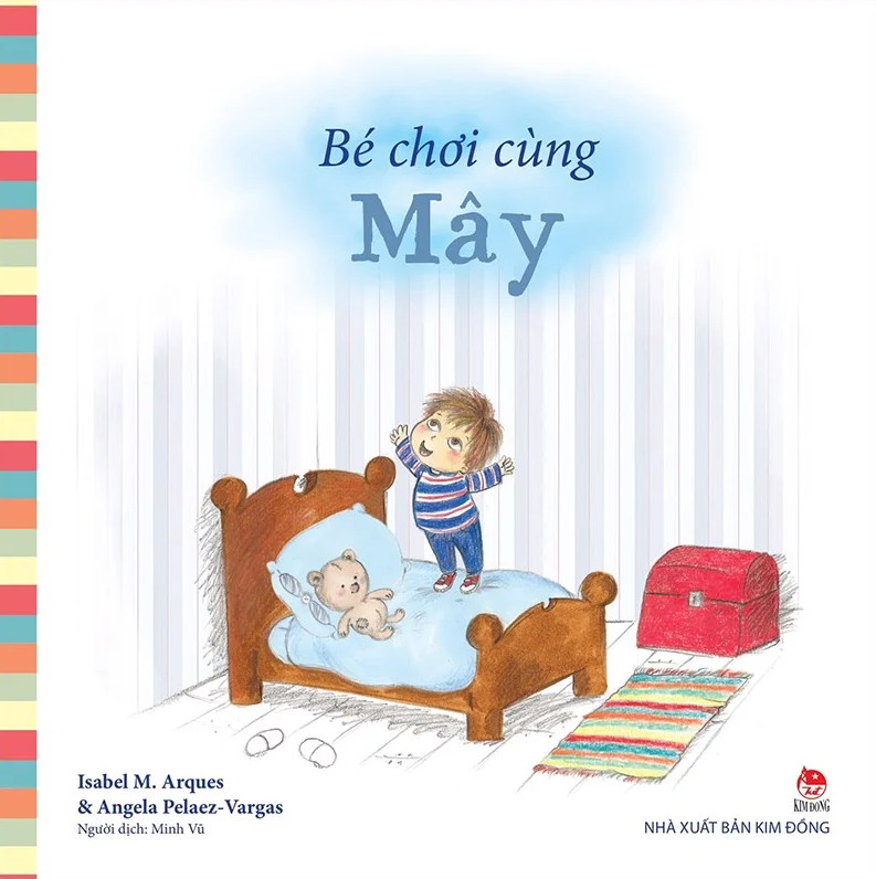 bé chơi cùng mây