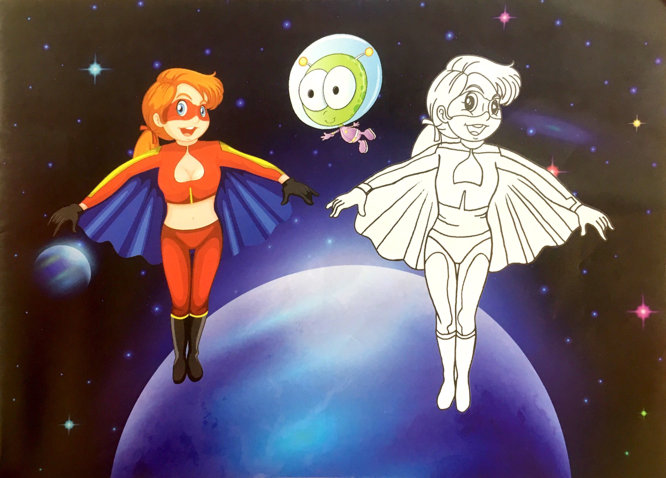 bé chơi với bút màu - siêu nhân với vũ trụ