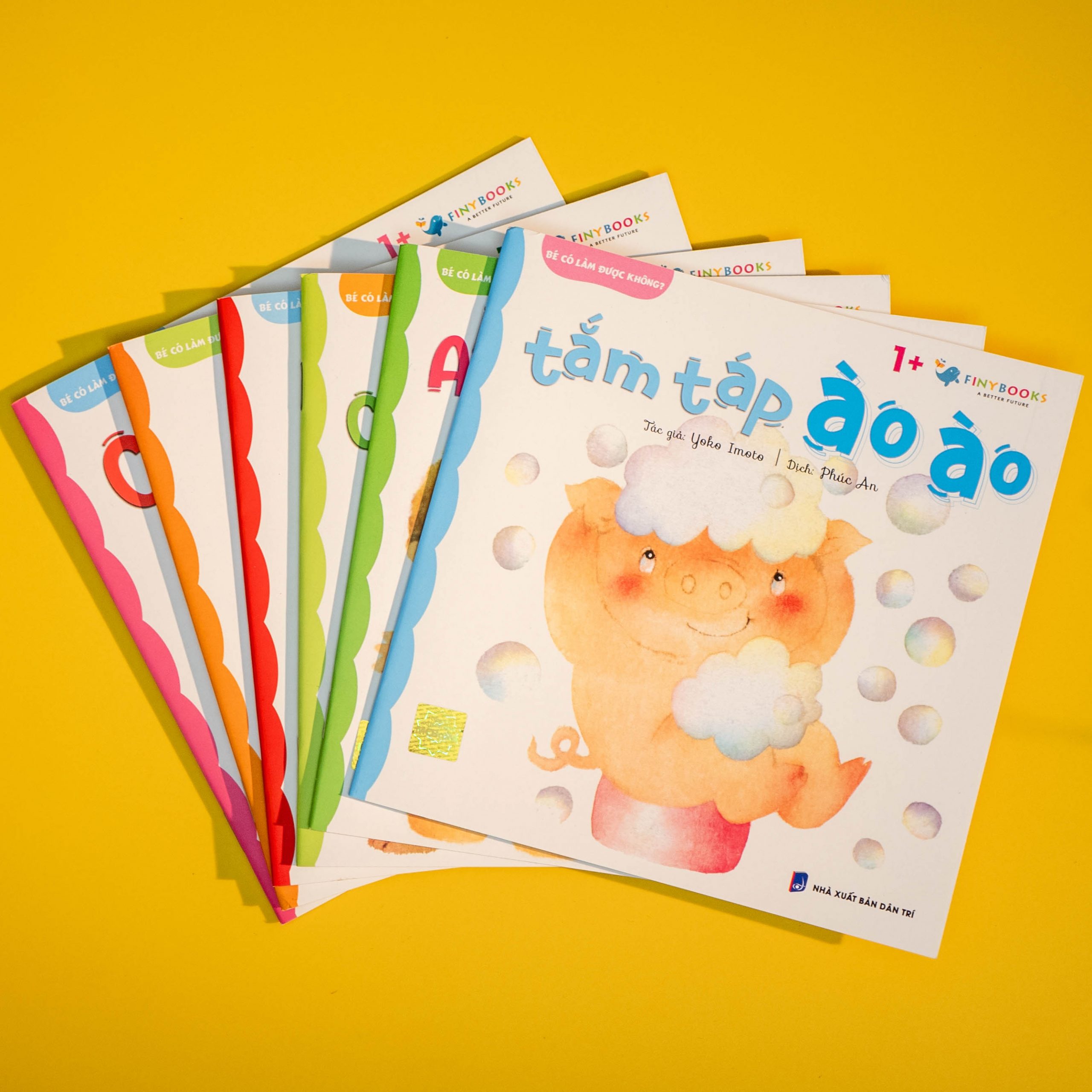 bé có làm được không? - tắm táp ào ào