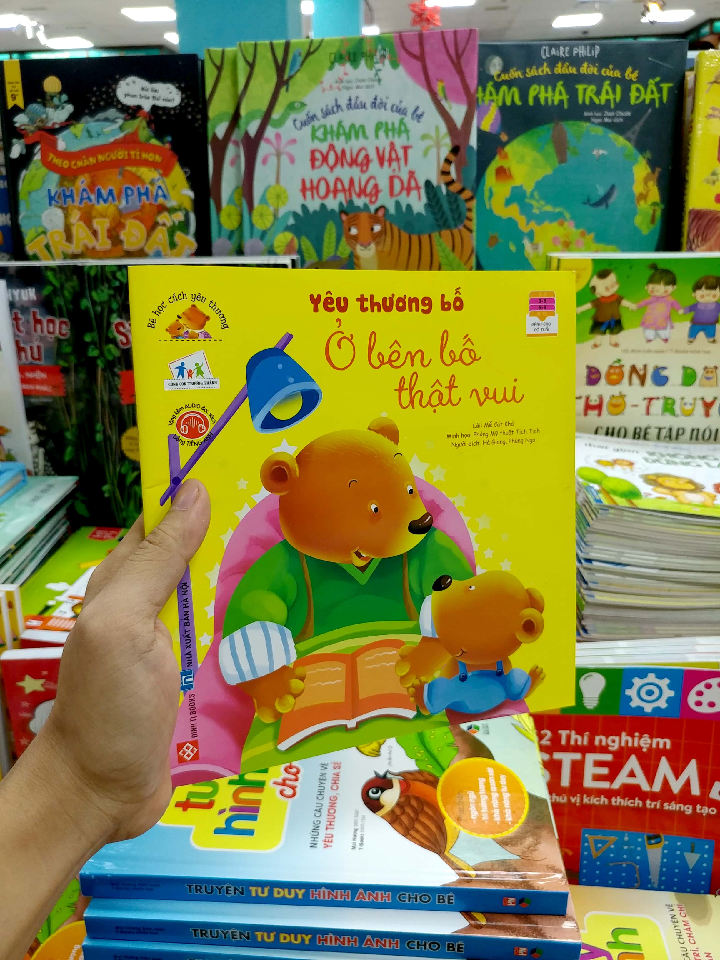 bé học cách yêu thương - yêu thương bố - ở bên bố thật vui