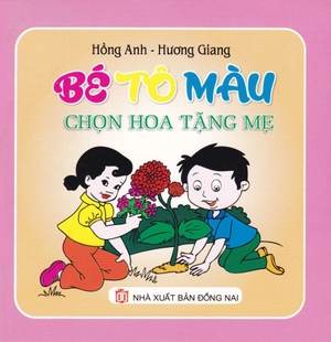 bé tô màu chọn hoa tặng mẹ