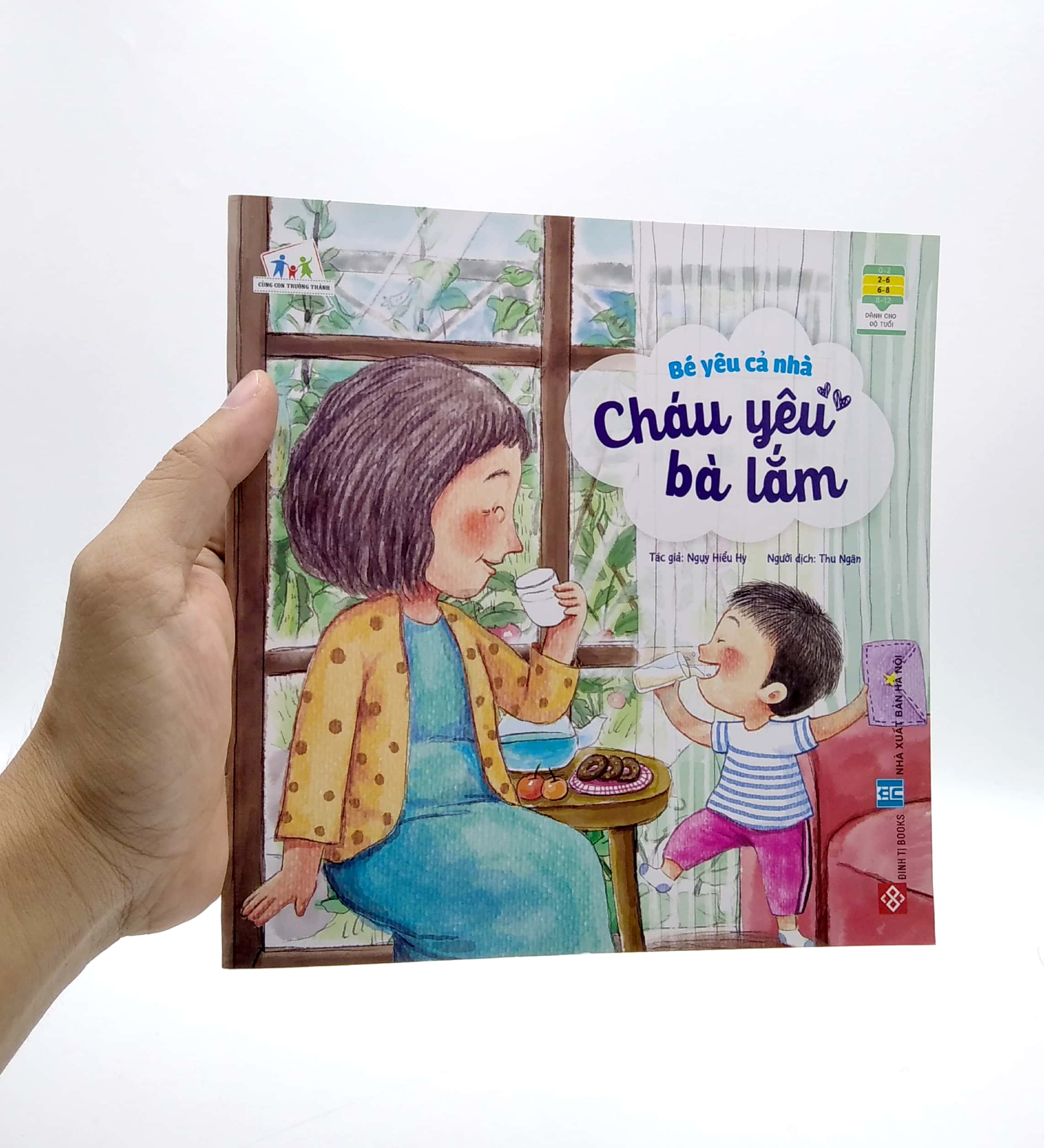 bé yêu cả nhà - cháu yêu bà lắm