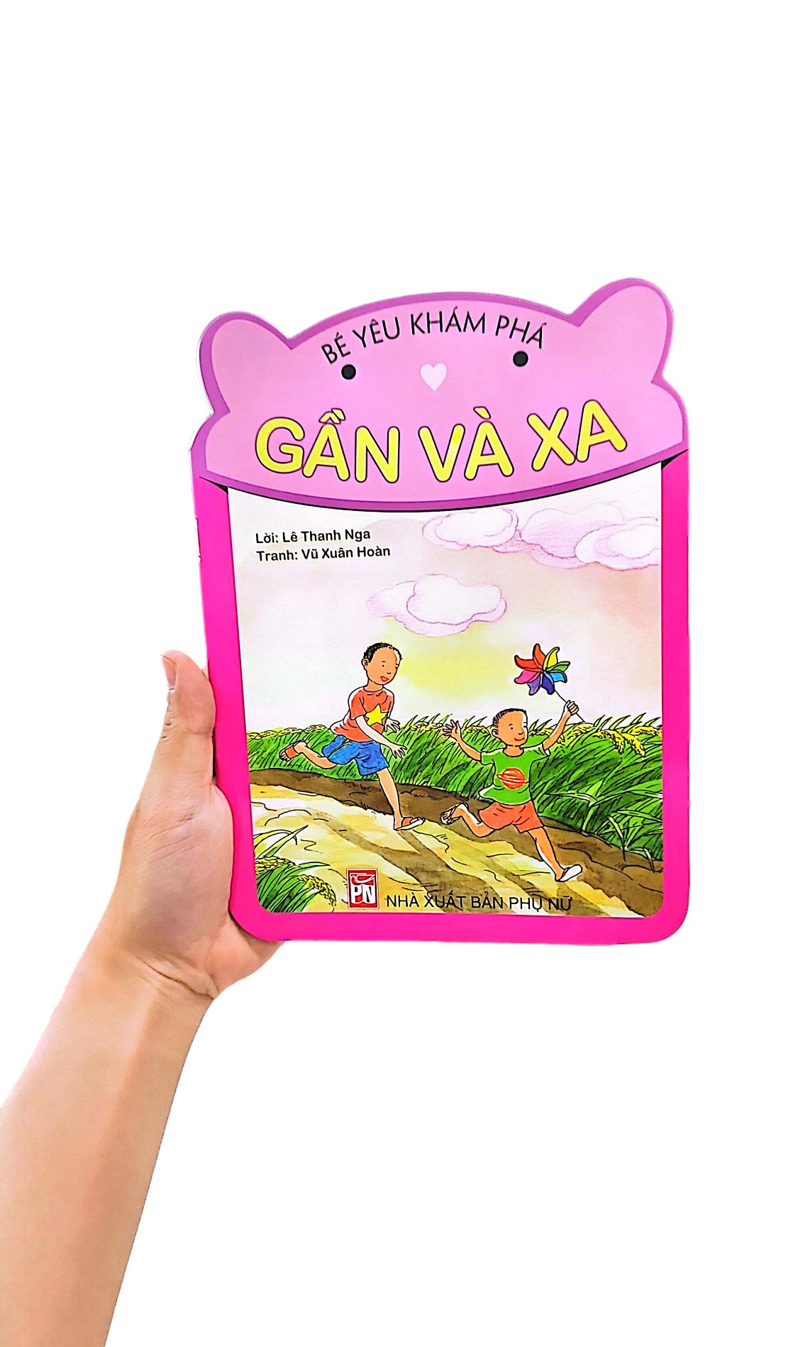 bé yêu khám phá - gần và xa