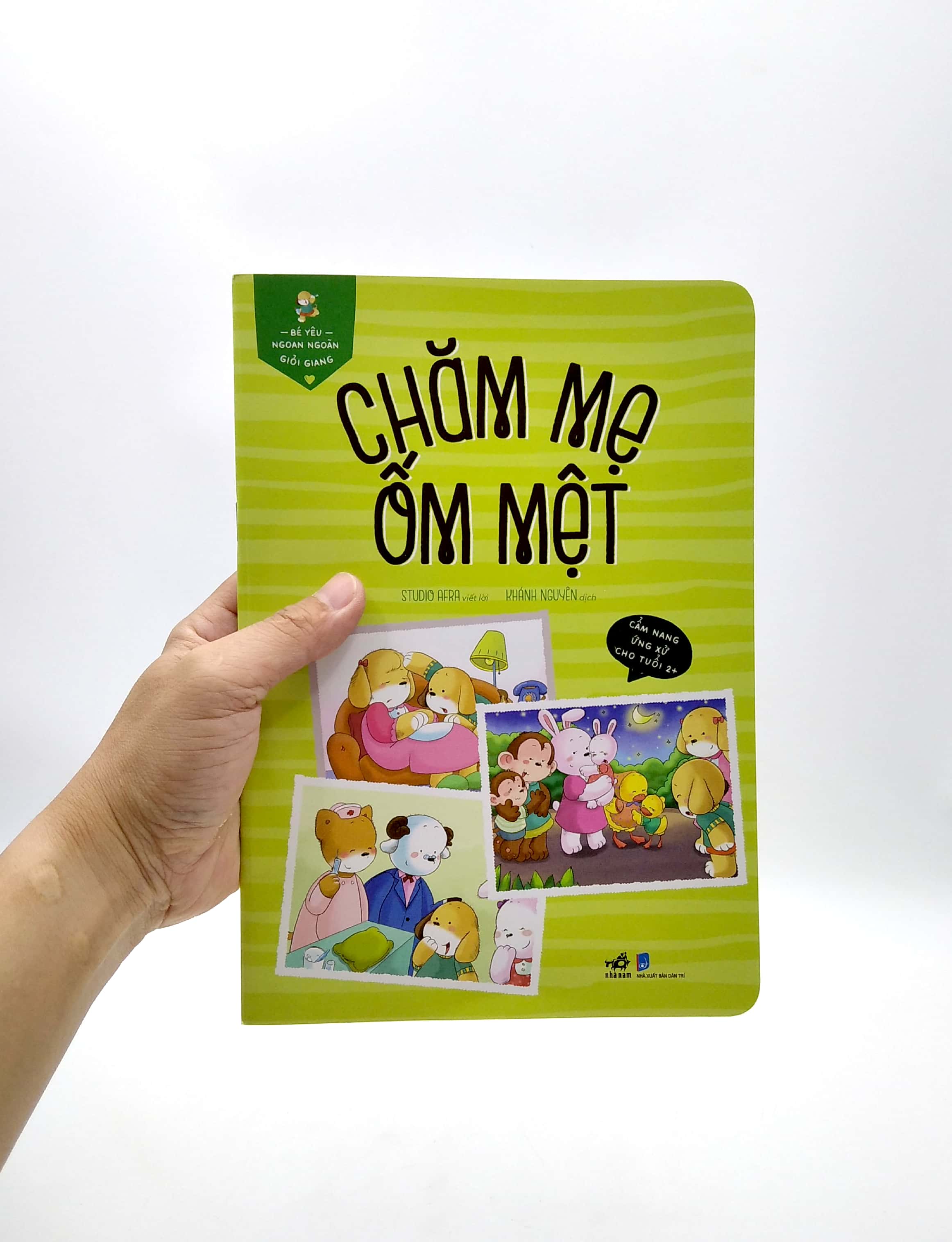 bé yêu ngoan ngoãn giỏi giang - chăm mẹ ốm mệt