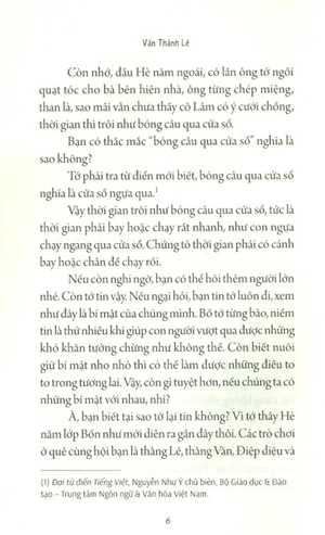 bên suối, bịt tai nghe gió