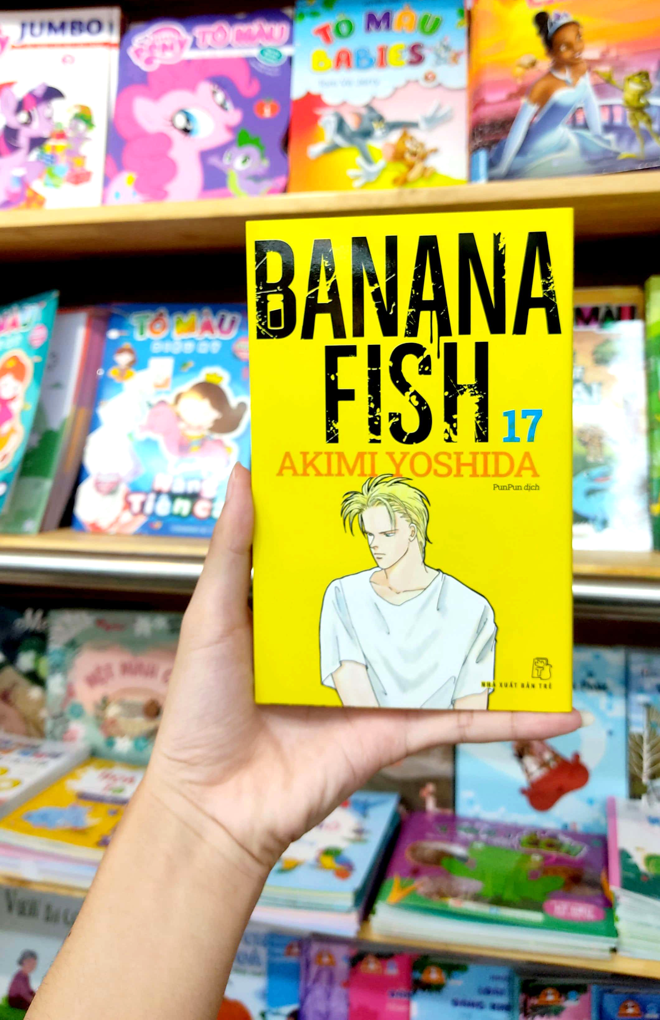 bộ banana fish - tập 17 - tặng kèm postcard giấy