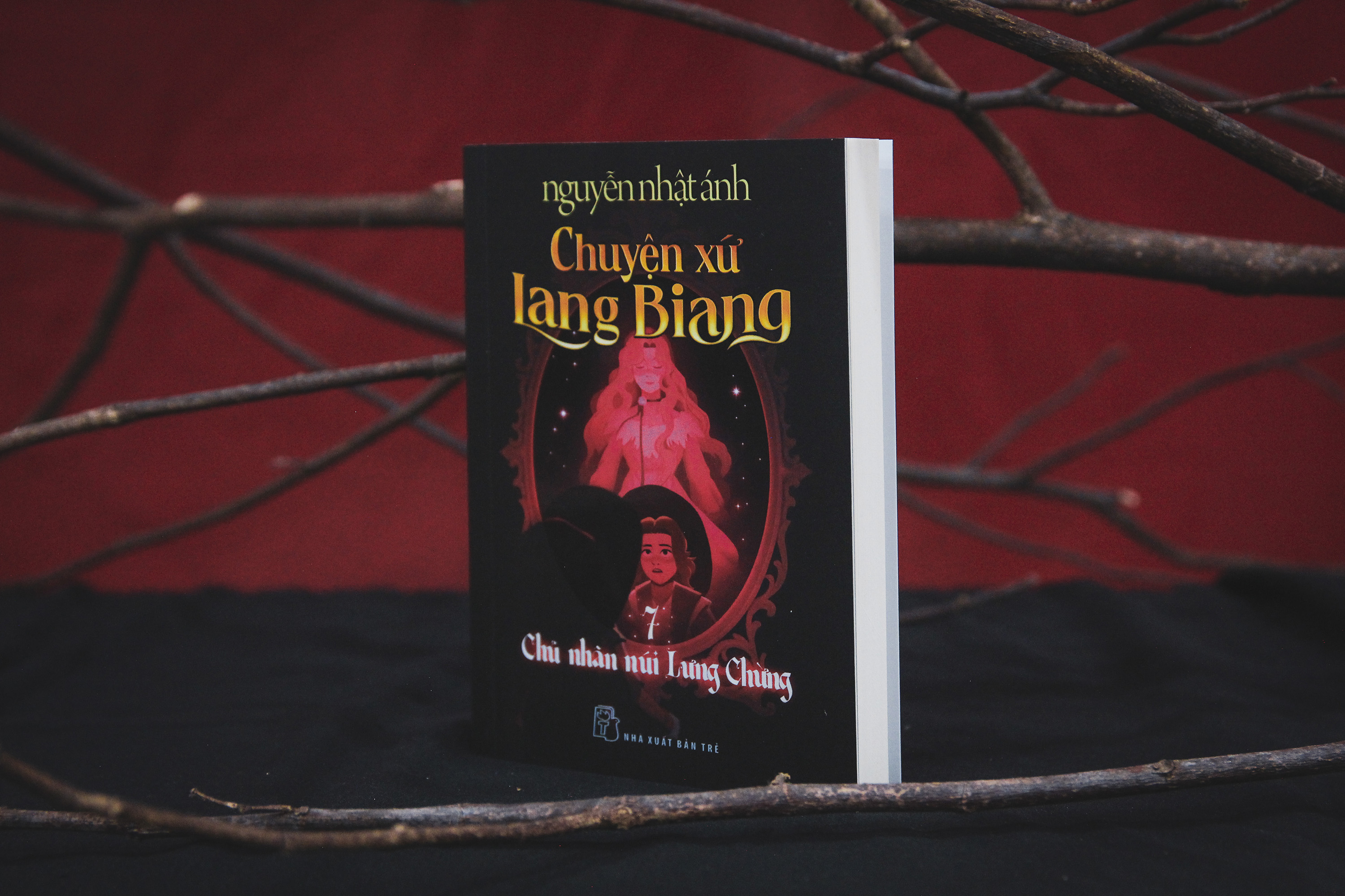 Bộ
						
										
										Bộ Sách Chuyện Xứ Lang Biang - Phần 3 - Chủ Nhân Núi Lưng Chừng - Khổ Bỏ Túi (Bộ 3 Cuốn)