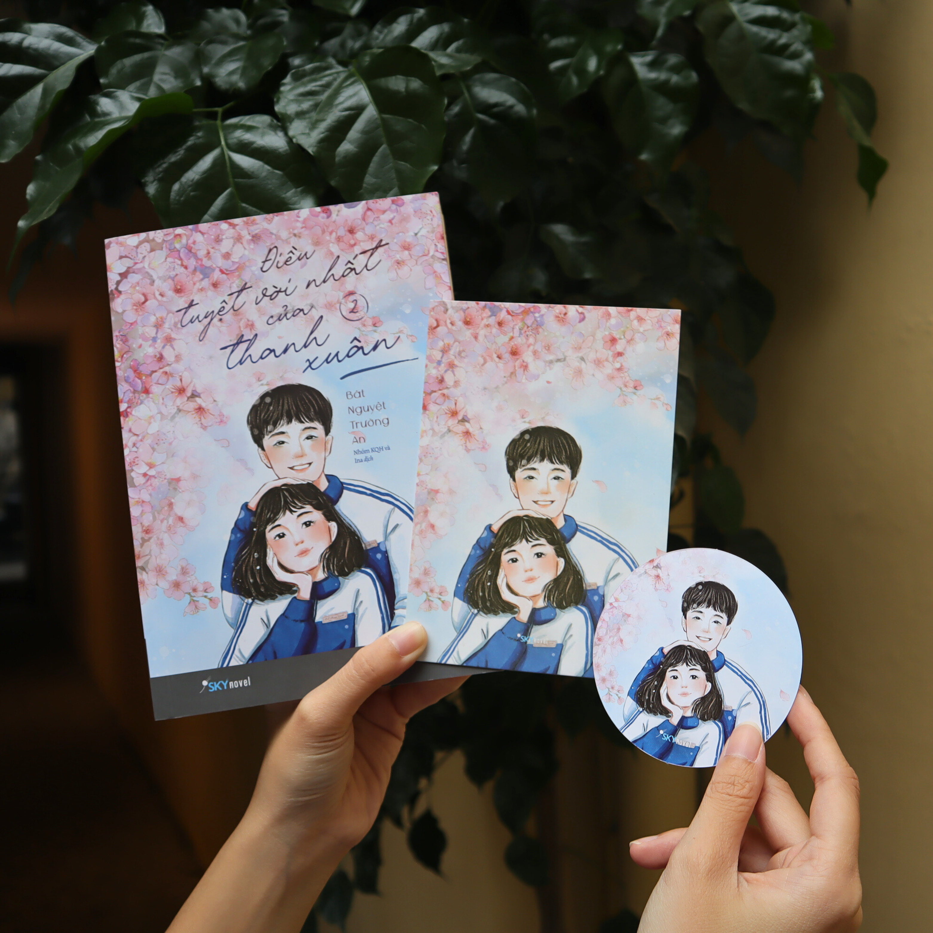 Bo
						
										
										Bo Sach Dieu Tuyet Voi Nhat Cua Thanh Xuan - Tap 1 + Tap 2 (Bo 2 Cuon) - Ban Dac Biet - Tang Kem 2 Bookmark Be Khuon Tron + 2 Postcard Boi Cung Man Nhu