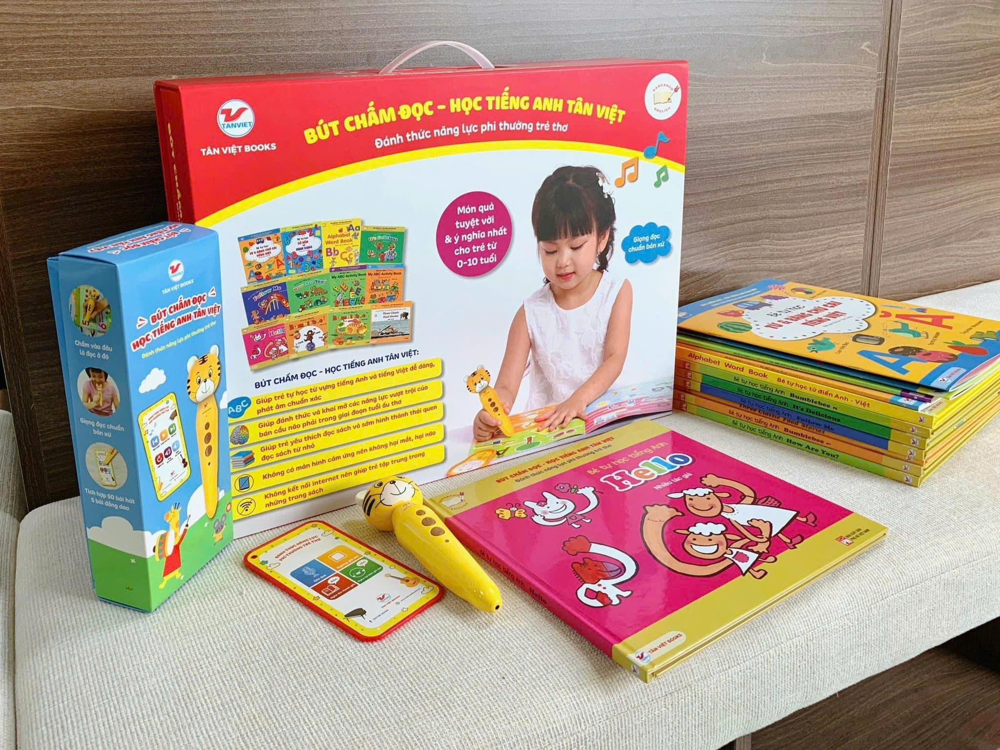 Bộ Bút Chấm Đọc-Học Tiếng Anh - Đánh Thức Năng Lực Phi Thường Từ Trẻ Thơ - Bút Hình Hổ (Dành Cho Trẻ Từ 0 Đến 10 Tuổi) - Tặng Kèm Sách Playtime In English - Level 3 - Happy Snowman - Người Tuyết Hạnh Phúc