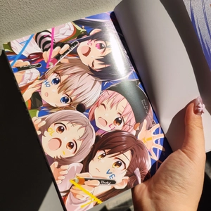 bộ cuộc sống học đường - tập 6 - bản đặc biệt - tặng kèm postcard + postcard pvc + standee acrylic