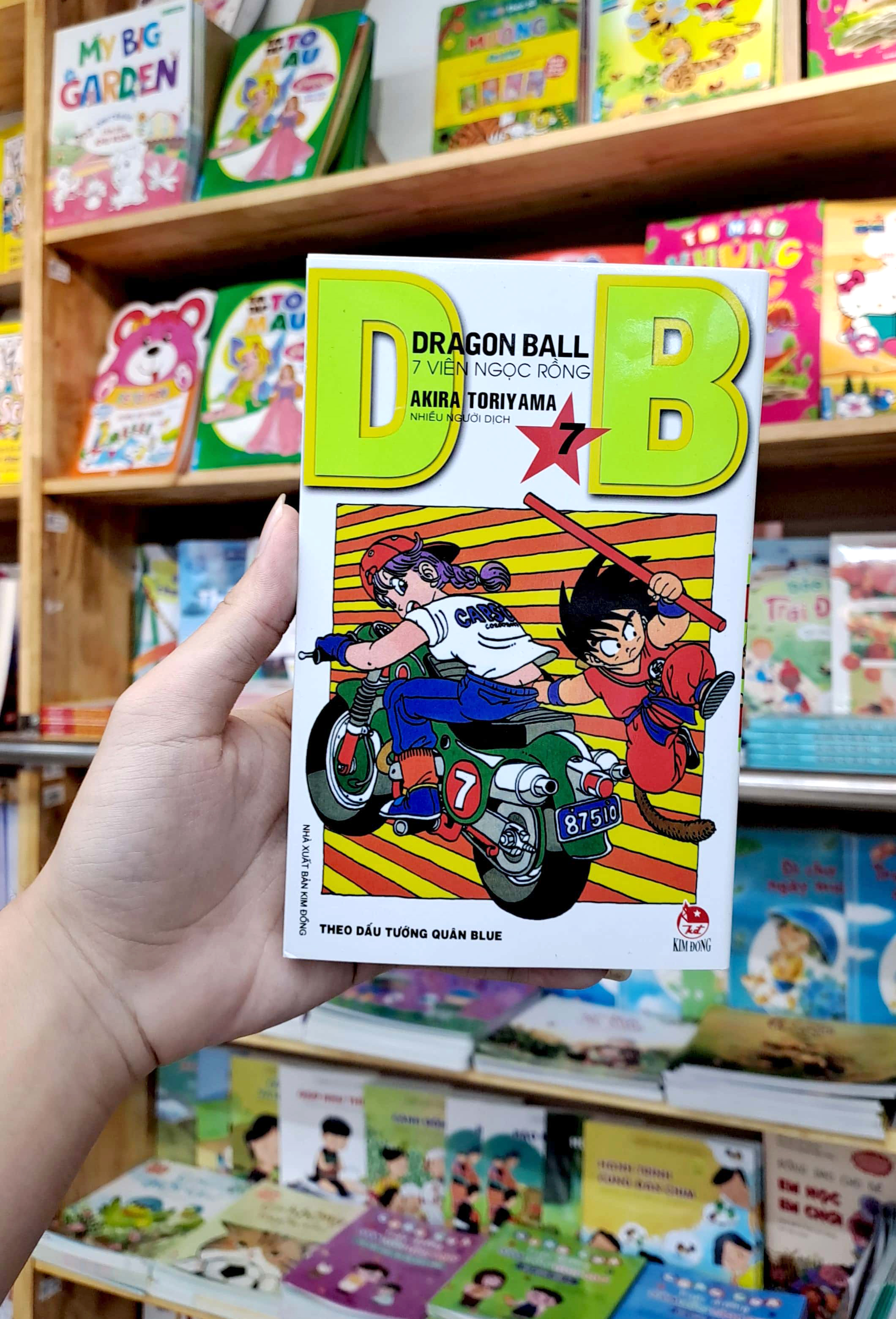 bộ dragon ball - 7 viên ngọc rồng - tập 7 - theo dấu tướng quân blue (tái bản 2022)