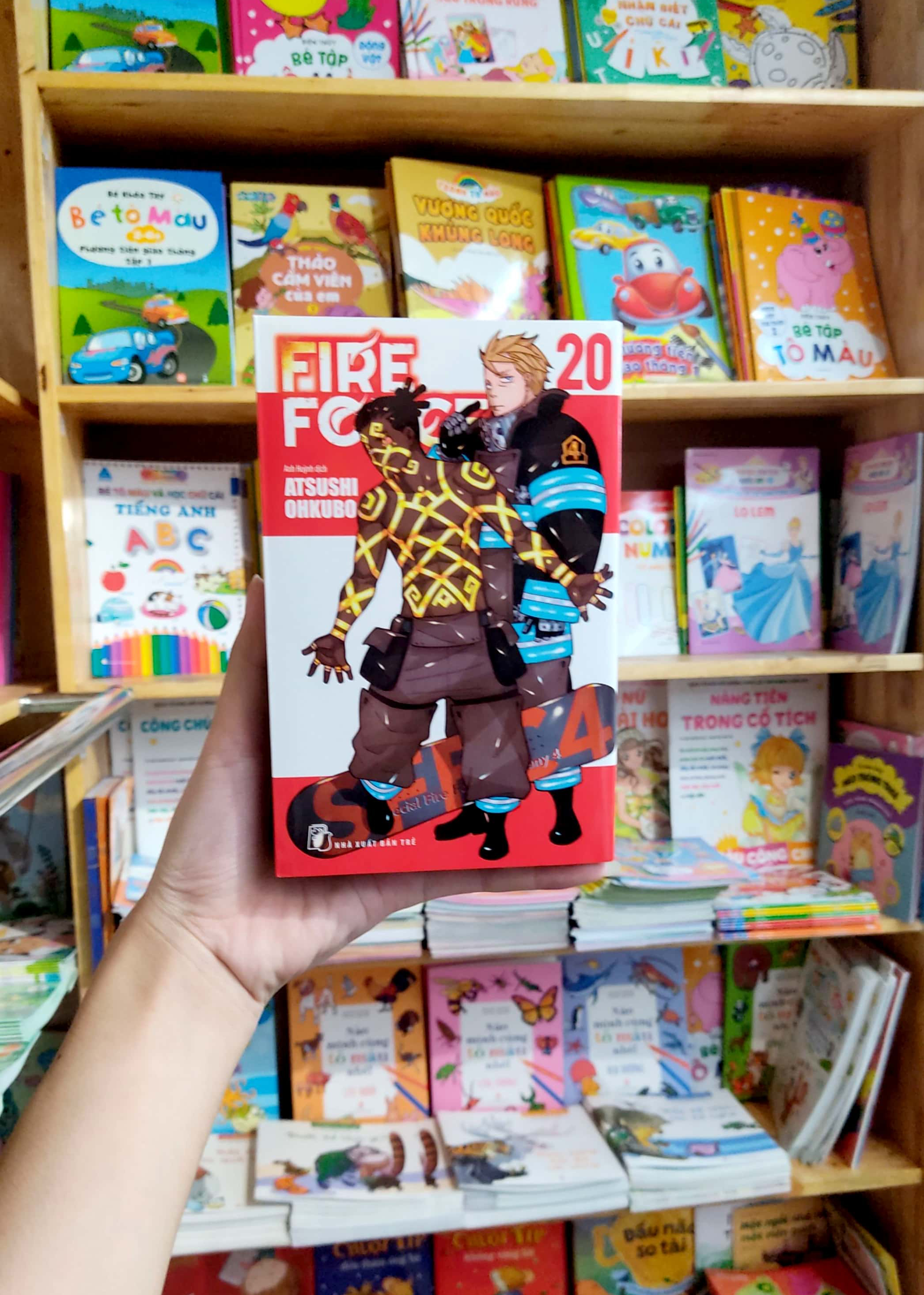 bộ fire force - tập 20 - tặng kèm bookmark giấy hình nhân vật