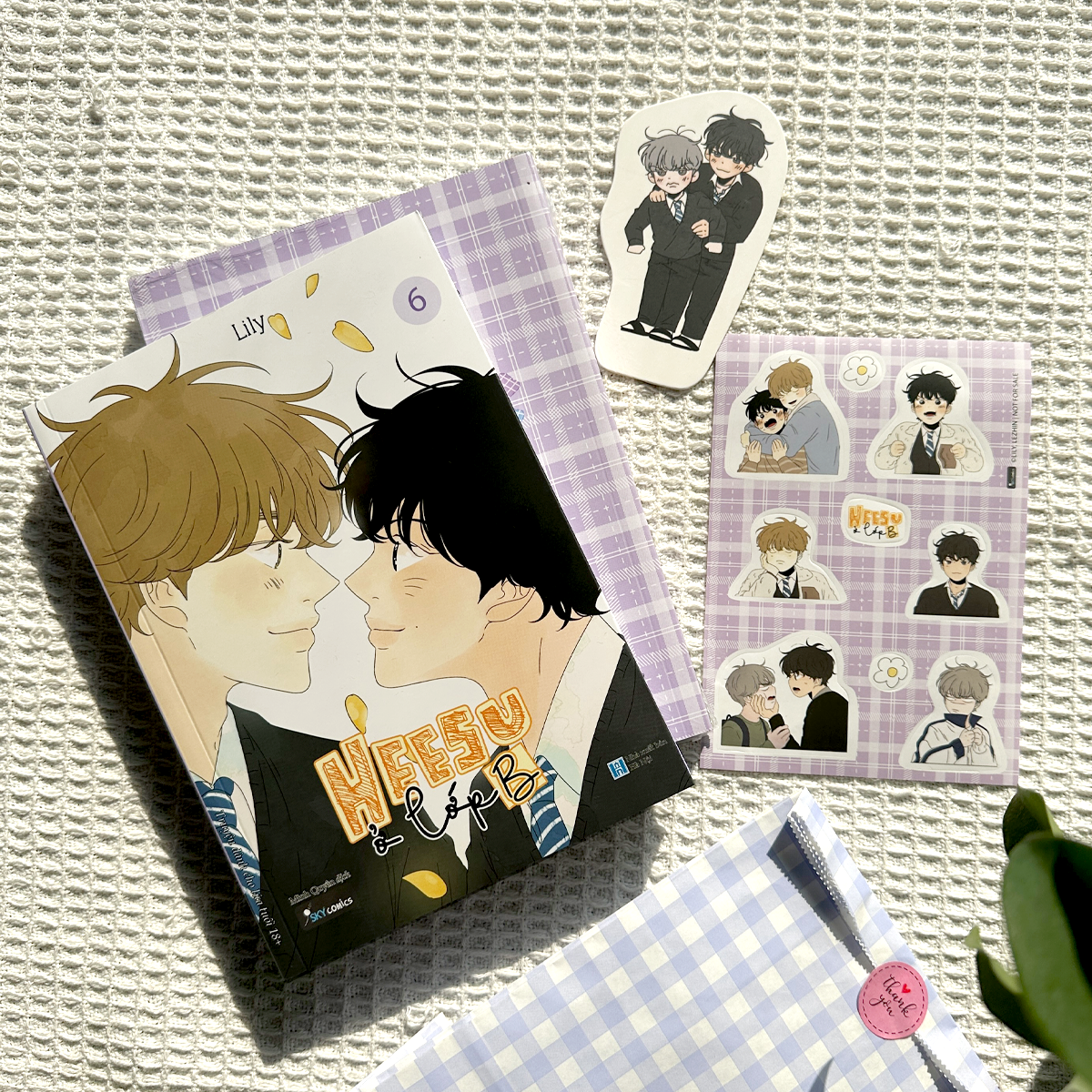 Bo
						
										
										Heesu O Lop B - Tap 6 - Tang Kem Bookmark Boi Cung + Sticker