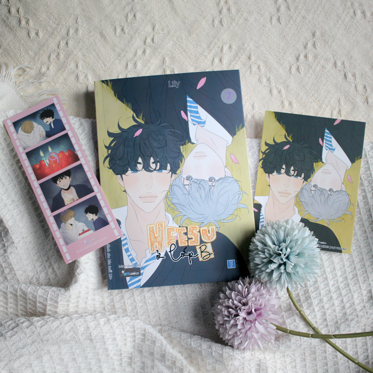 Bo
						
										
										Heesu O Lop B - Tap 7 - Tang Kem Photostrip Boi Cung + Postcard Boi Cung