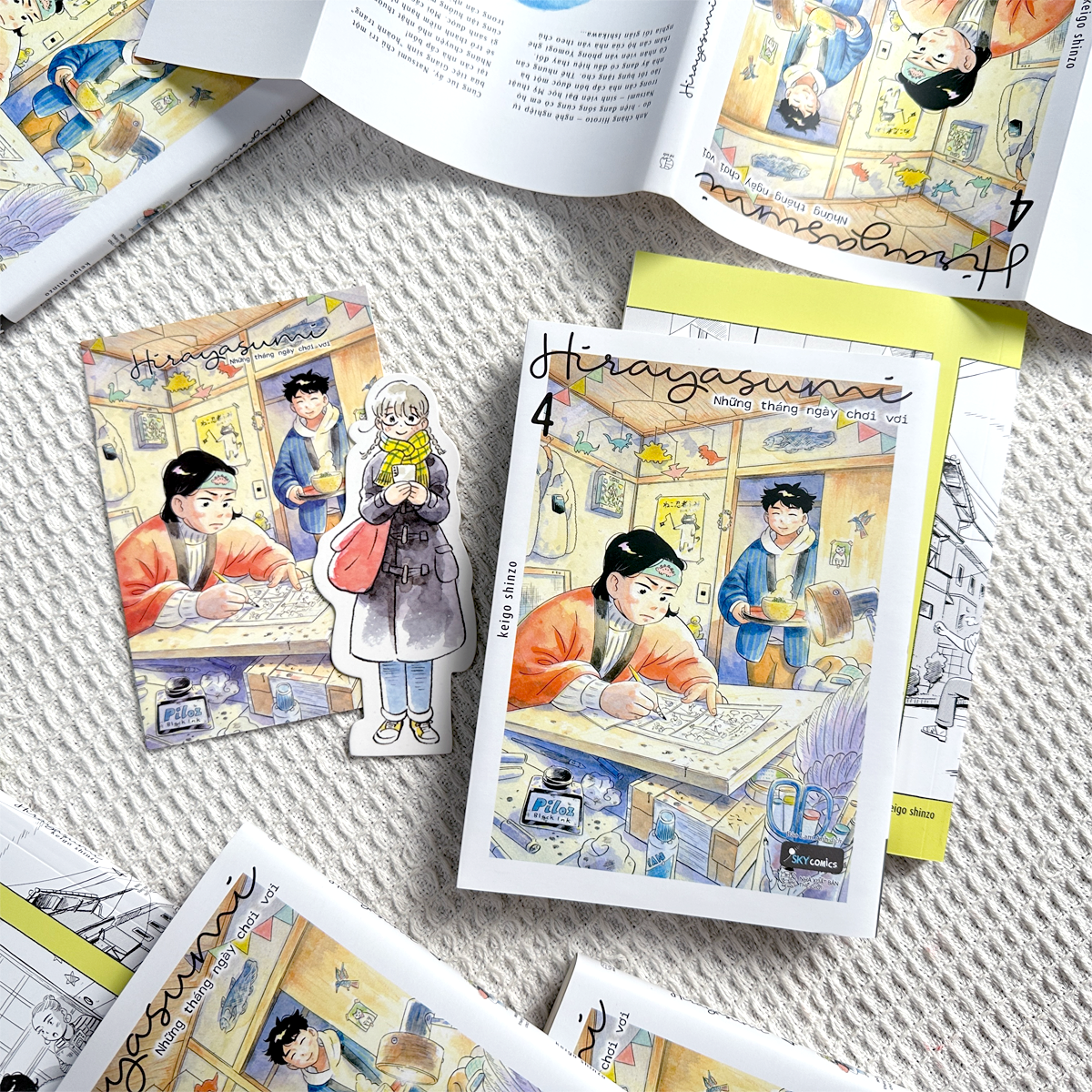 Bo
						
										
										Hirayasumi - Nhung Thang Ngay Choi Voi - Tap 4 - Tang Kem Bookmark Nhan Vat + Postcard Boi Cung