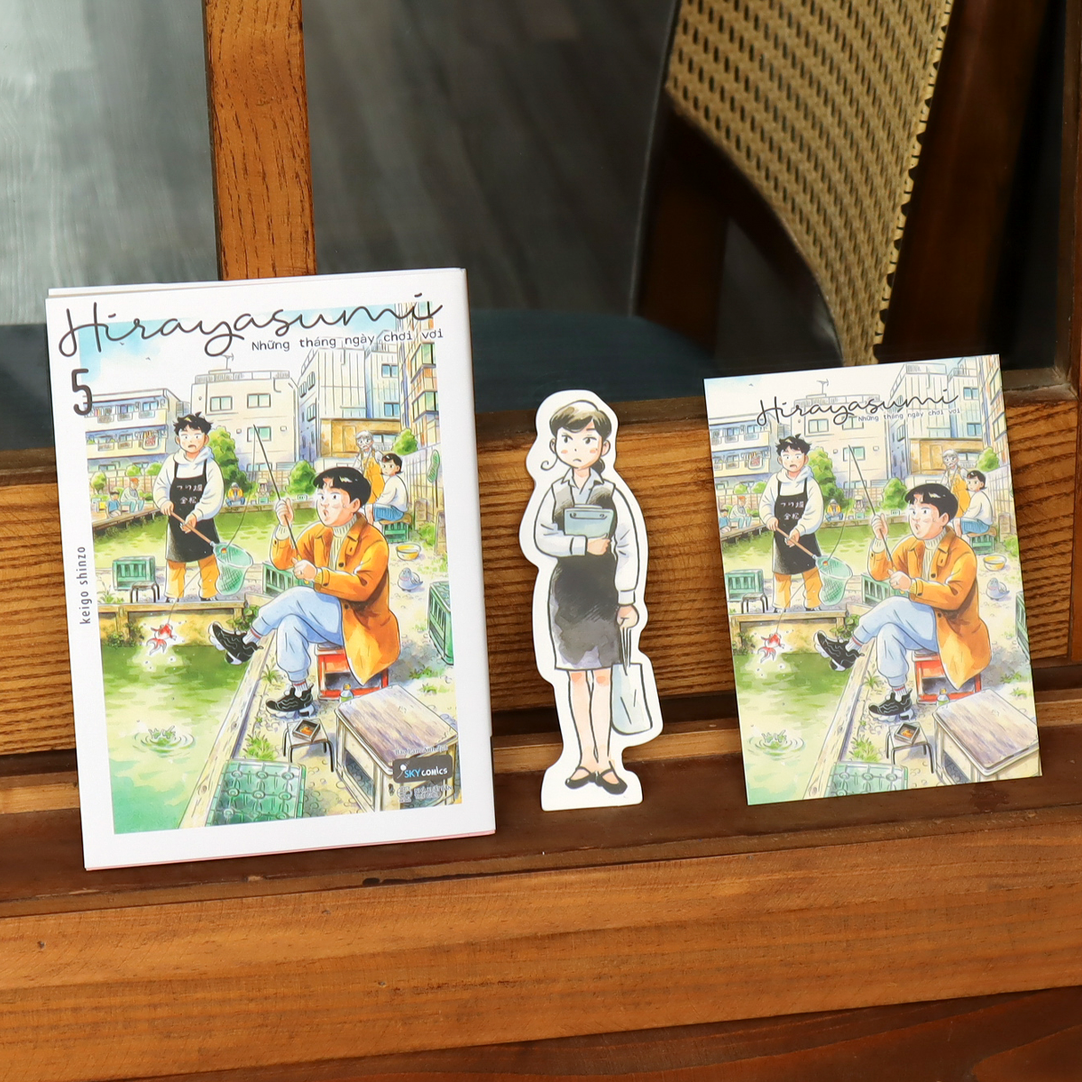 Bo
						
										
										Hirayasumi - Nhung Thang Ngay Choi Voi - Tap 5 - Tang Kem Bookmark Nhan Vat + Postcard Boi Cung