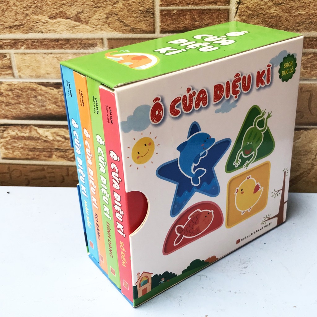 bộ hộp ô cửa kì diệu - (sách đục lỗ) (bộ 4 cuốn )