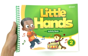 bộ little hands activity book 2