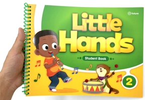 bộ little hands student book 2