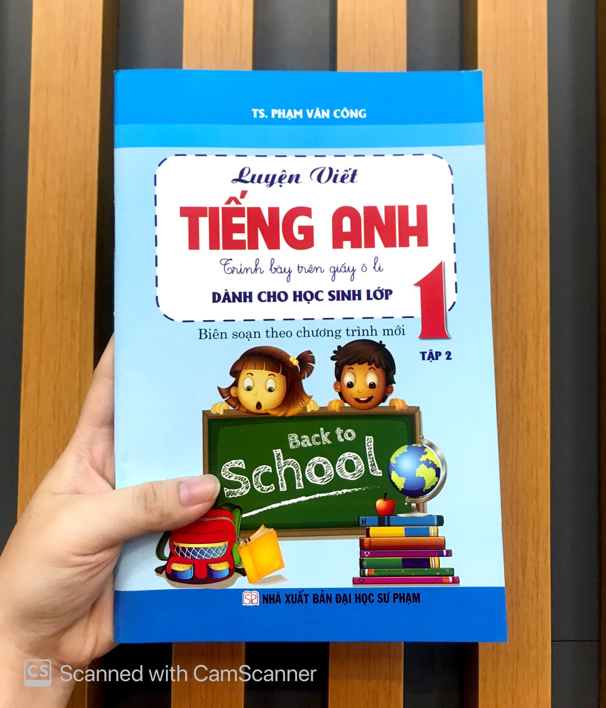 bộ luyện viết tiếng anh trình bày trên giấy ô li dành cho học sinh lớp 1 - tập 2
