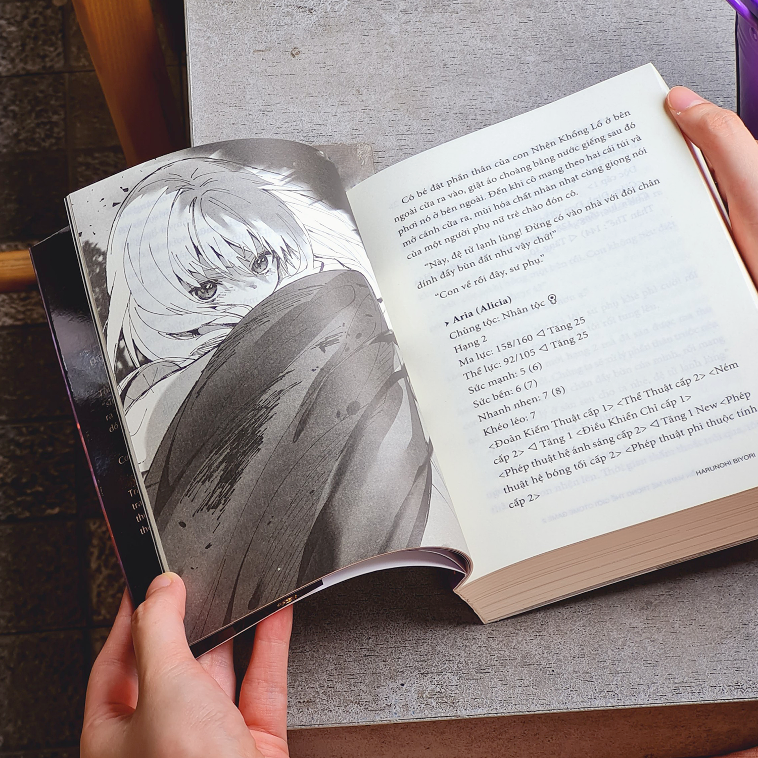 bộ nữ chính sinh tồn mạnh mẽ trong thế giới otome game - tập 2 - bản đặc biệt - tặng kèm bookmark + poster + móc khóa acrylic