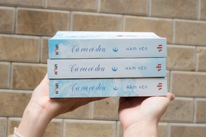 bộ sách cá voi cô đơn - tập 1 - 3 (bộ 3 tập) - bản đặc biệt - tặng kèm bookmark cá voi + bookmark trứng + thiệp cưới + postcard in chữ ký tác giả + standee