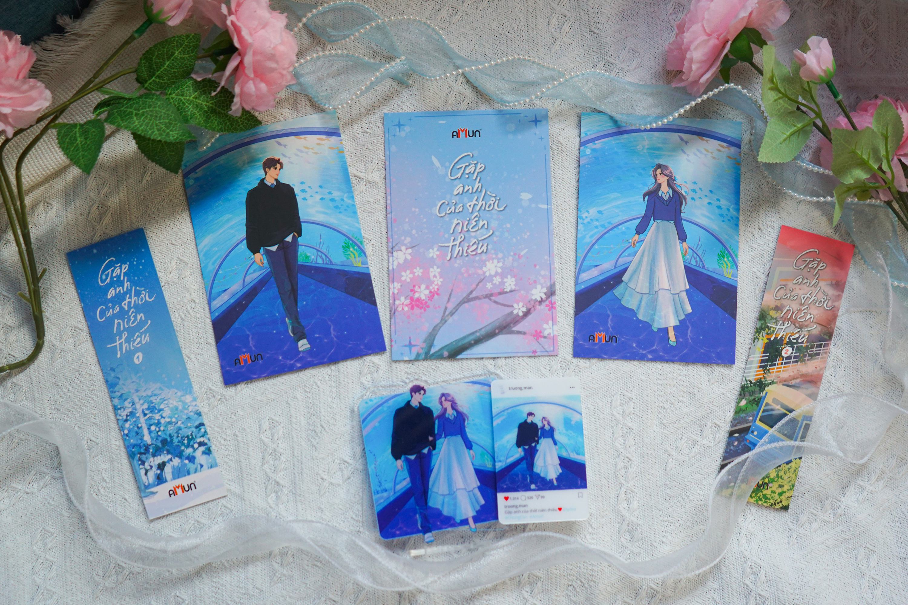 Bo Sach Gap Anh Cua Thoi Nien Thieu - Tap 1 + Tap 2 (Bo 2 Tap) - Ban Dac Biet - Tang Kem 2 Bookmark Boi Cung + 1 Postcard Chu Ky In + 2 Postcard Nhan Vat + 1 Card PVC + 1 Standee Mica