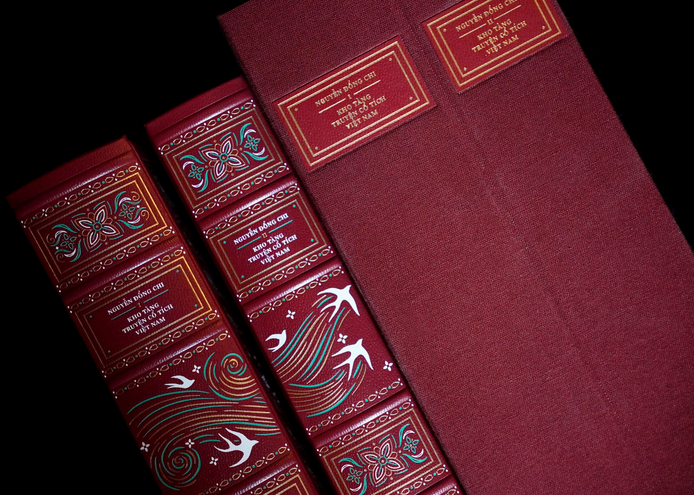 Bo Sach Kho Tang Truyen Co Tich Viet Nam - Quyen 1 + Quyen 2 (Bo 2 Quyen) - Bia Da - Phien Ban Co Hop - An Ban Gioi Han