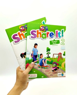 bộ share it! level 2 student book with sharebook and navio app
