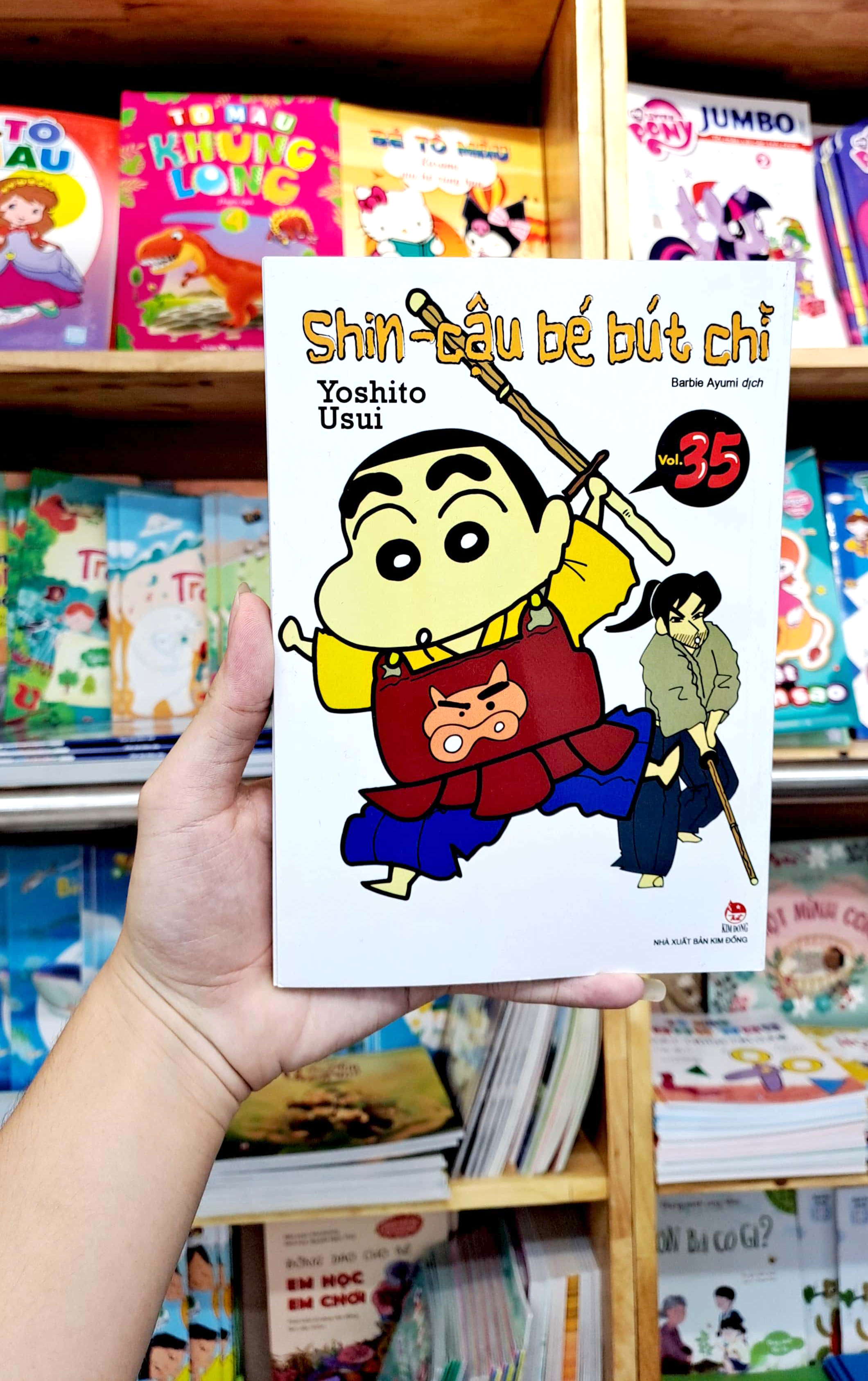 bộ shin - cậu bé bút chì - tập 35 (tái bản 2023)