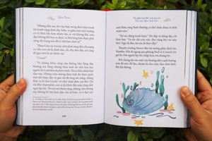 bộ tác phẩm kinh điển minh họa mới - hai vạn dặm dưới biển (bộ 2 cuốn)