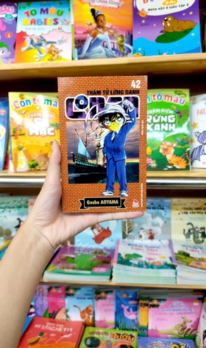 bộ thám tử lừng danh conan - tập 42 (tái bản 2023)