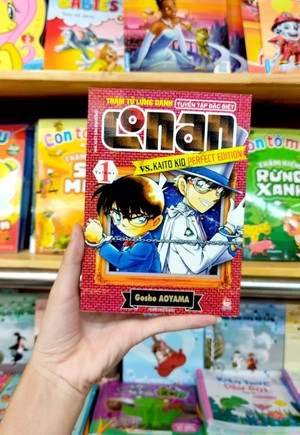 bộ thám tử lừng danh conan - tuyển tập đặc biệt - vs. kaito kid perfect edition - tập 1