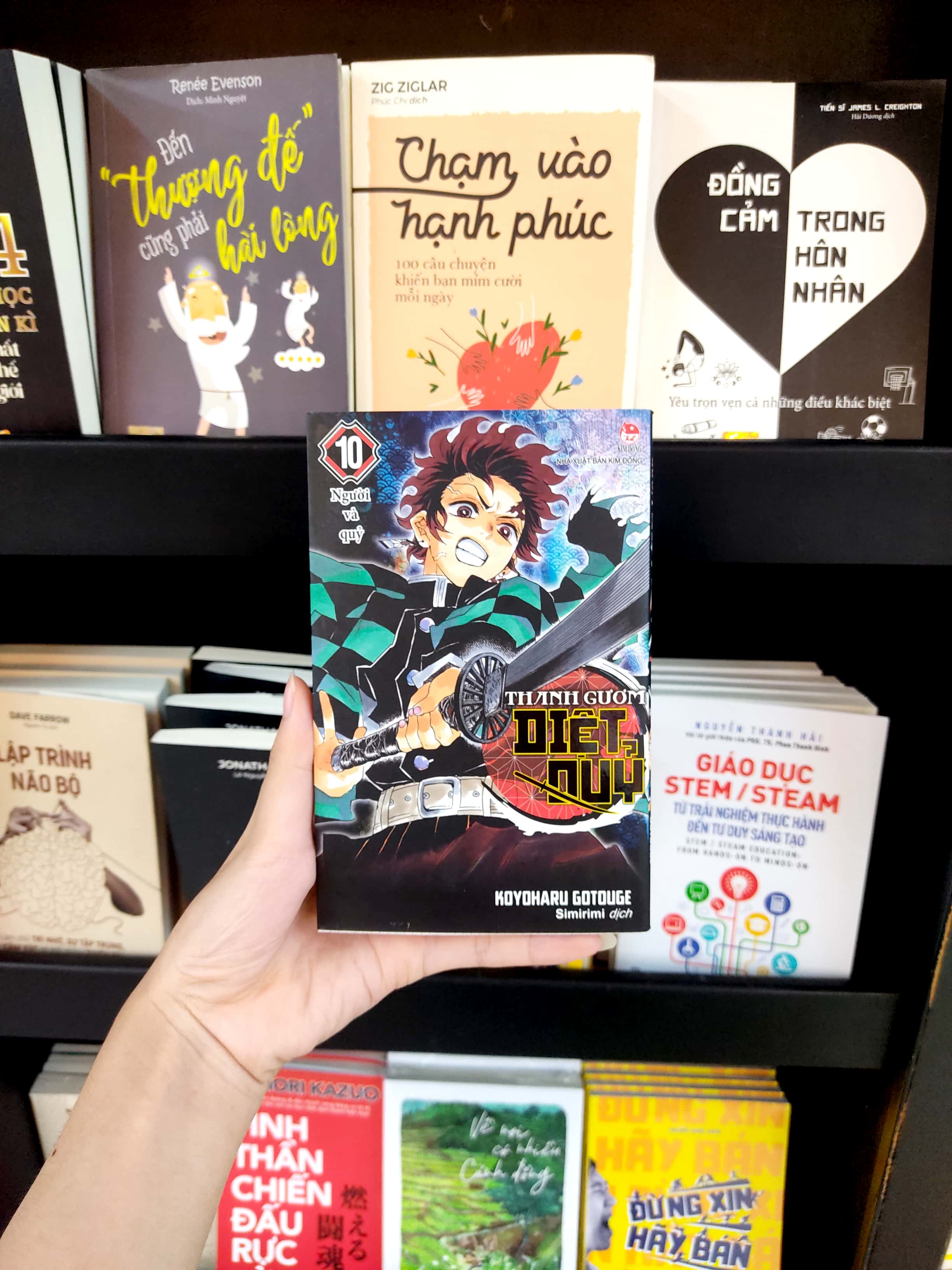 bộ thanh gươm diệt quỷ - kimetsu no yaiba - tập 10 - người và quỷ