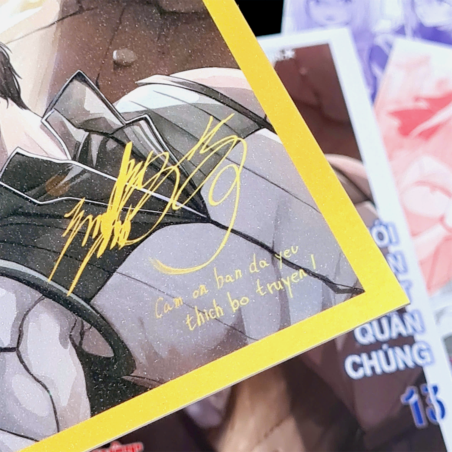 Bo
						
										
										The Gioi Otome Game That Khac Nghiet Voi Nhan Vat Quan Chung - Tap 13 - Ban Dac Biet - Tang Kem 1 Bookmark + 2 Posrcard + 1 Card Can Mang Kim Tuyen Lua To Tam + 1 Standee