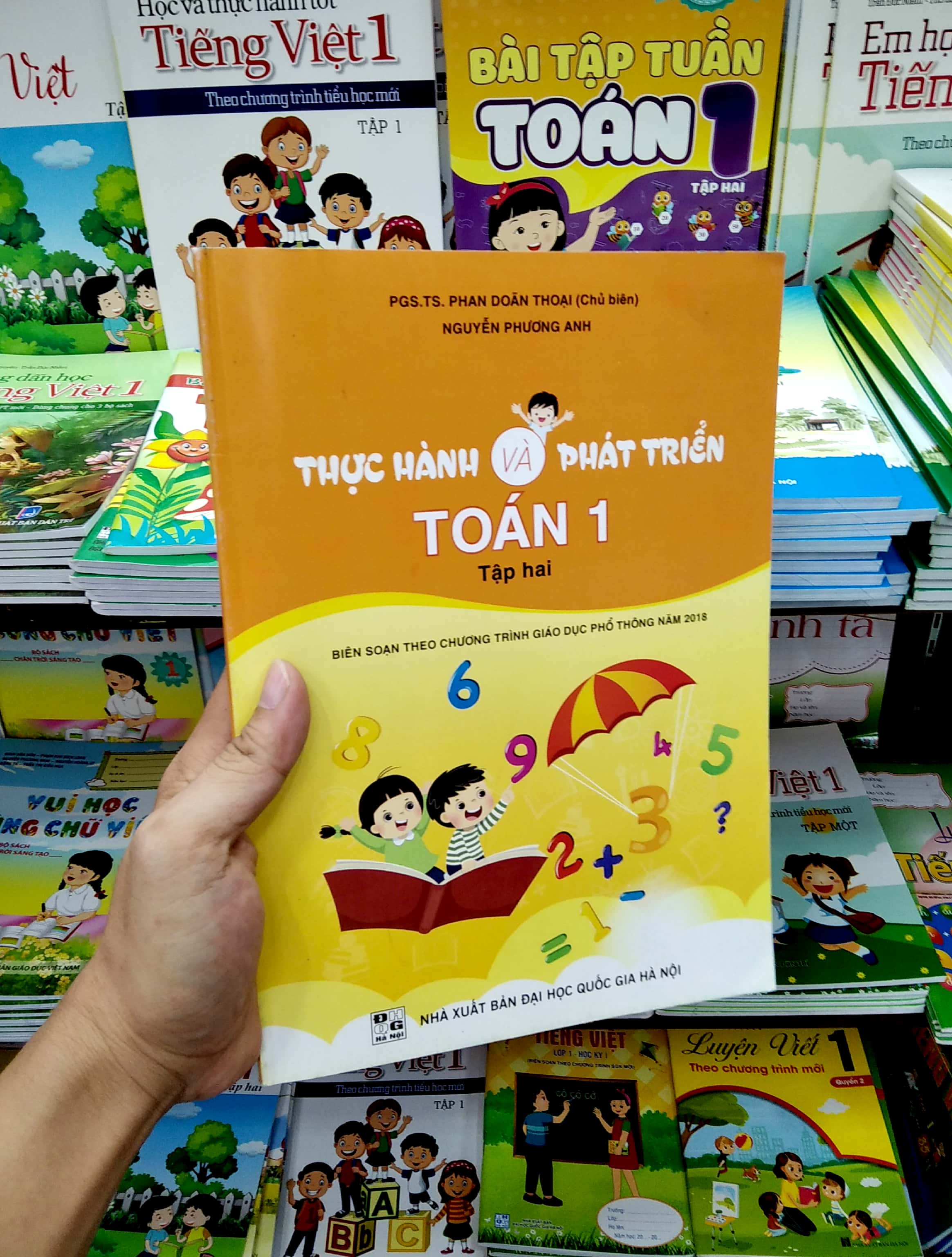 bộ thực hành và phát triển toán 1 - tập 2