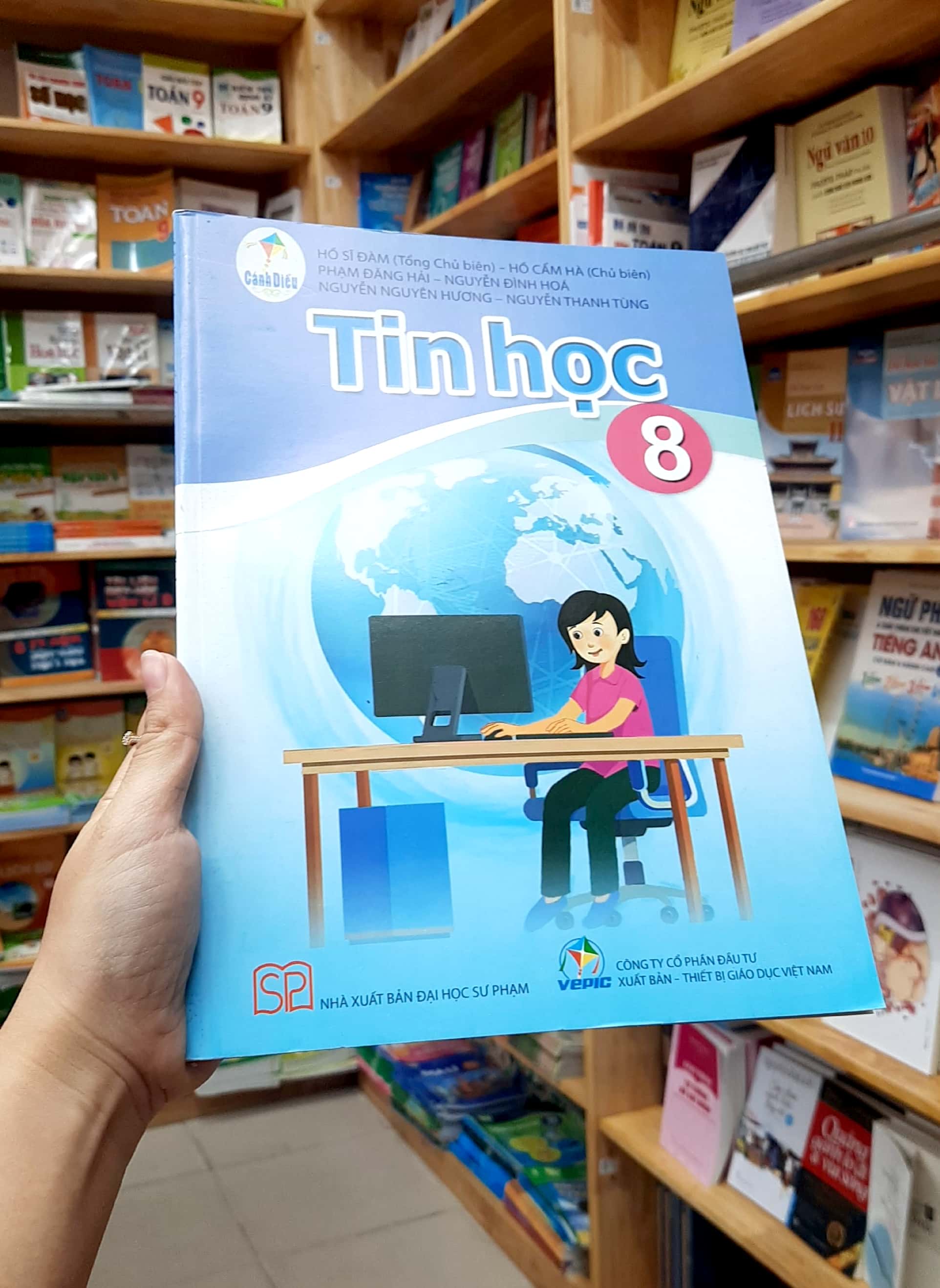 Bo
						
										
										Tin Hoc 8 (Canh Dieu) (Chuan)