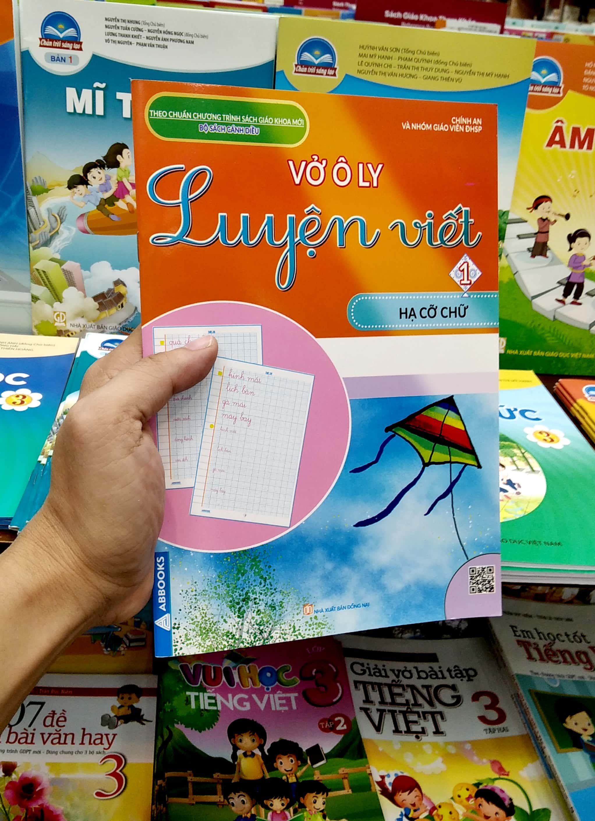 bộ vở ô ly luyện viết 1 - hạ cỡ chữ - theo chuẩn chương trình sách giáo khoa mới - bộ sách cánh diều