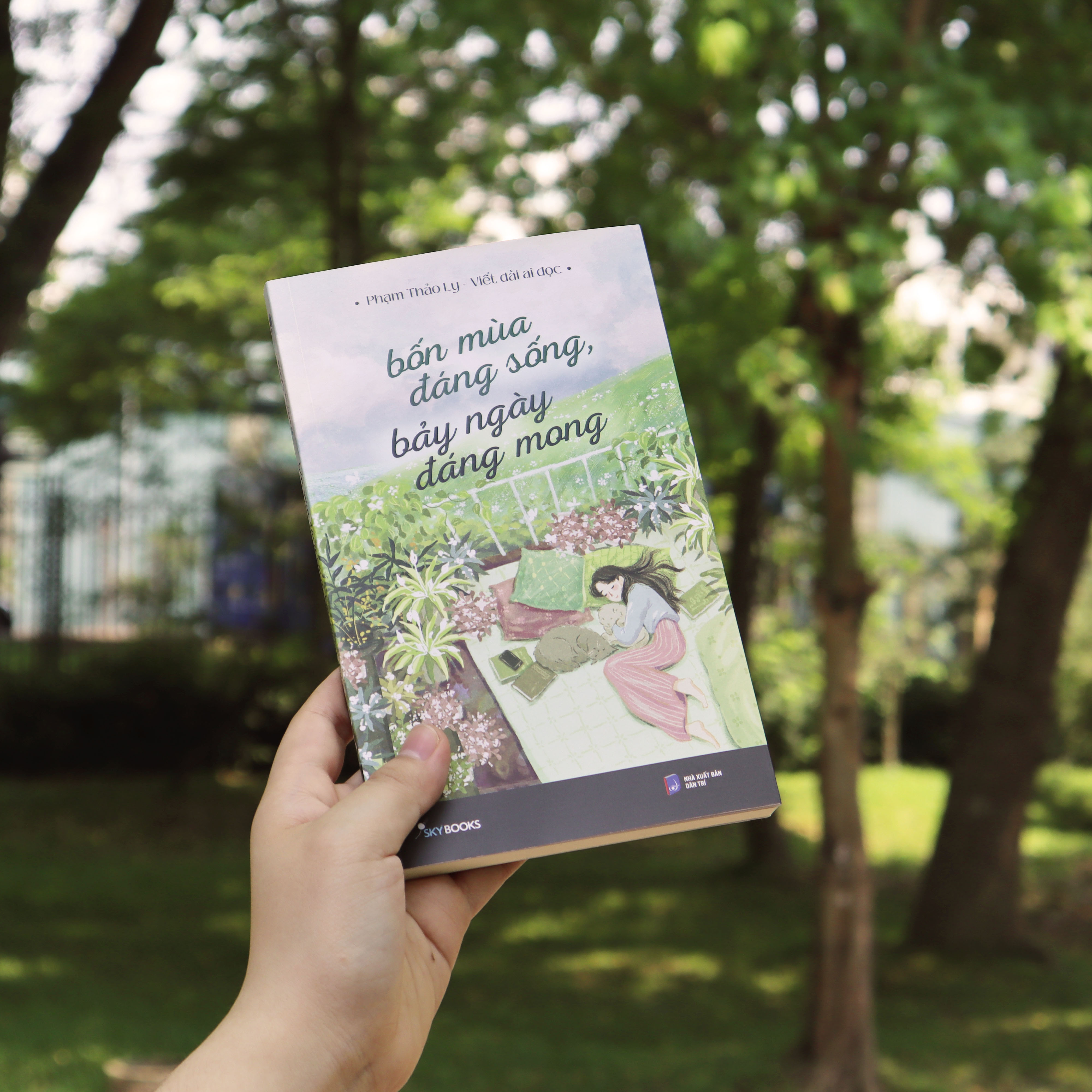 bốn mùa đáng sống, bảy ngày đáng mong