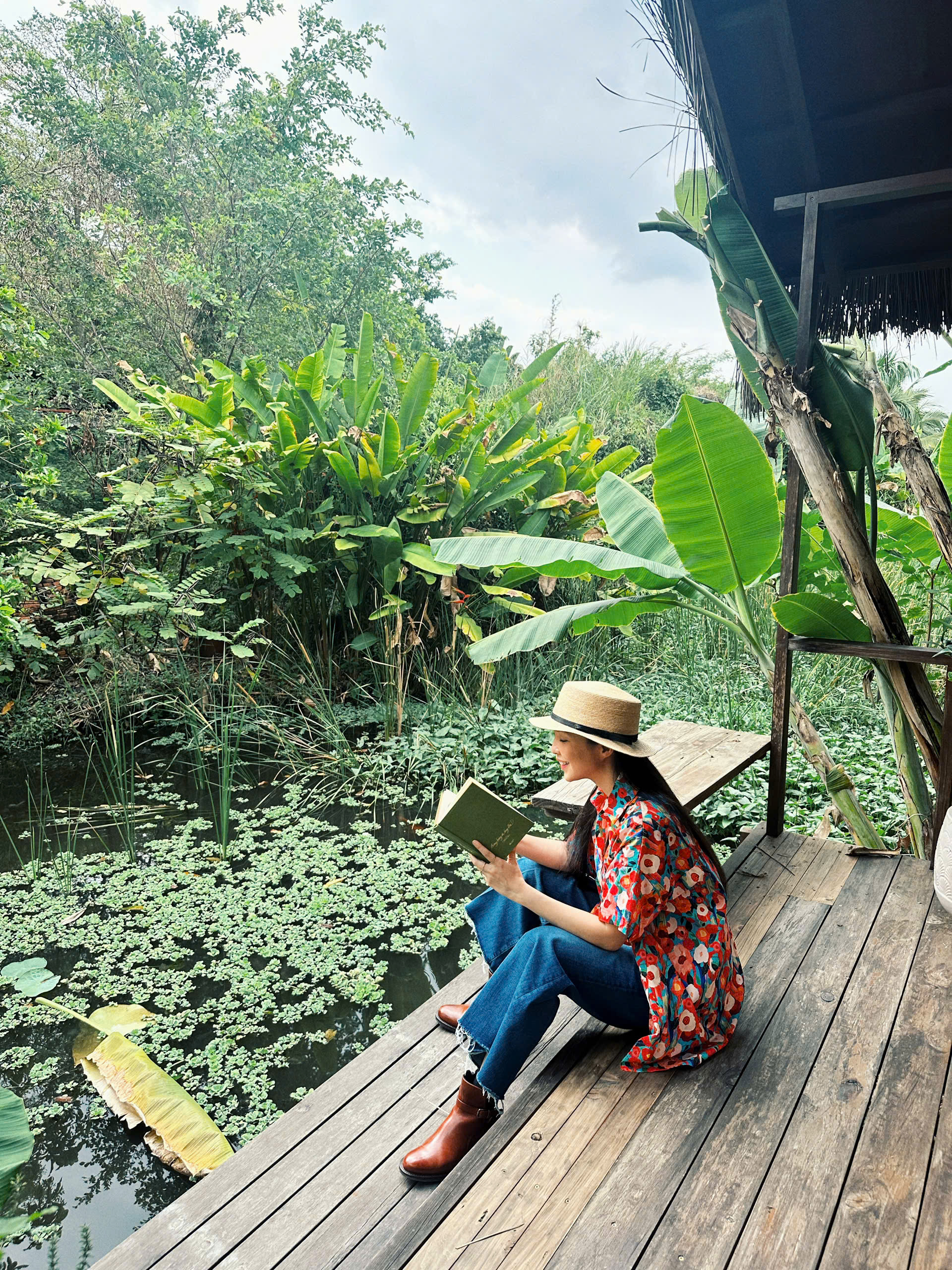 Bong Bong Oi, Bay Len! - Bia Cung