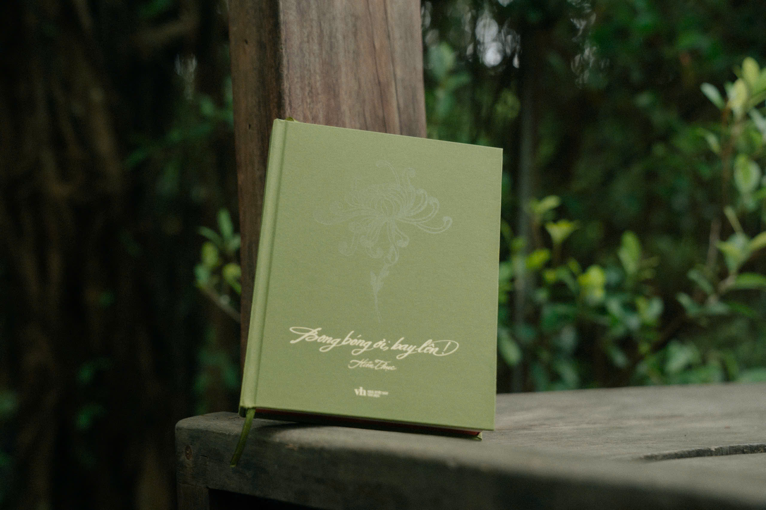 Bong Bong Oi, Bay Len! - Bia Cung