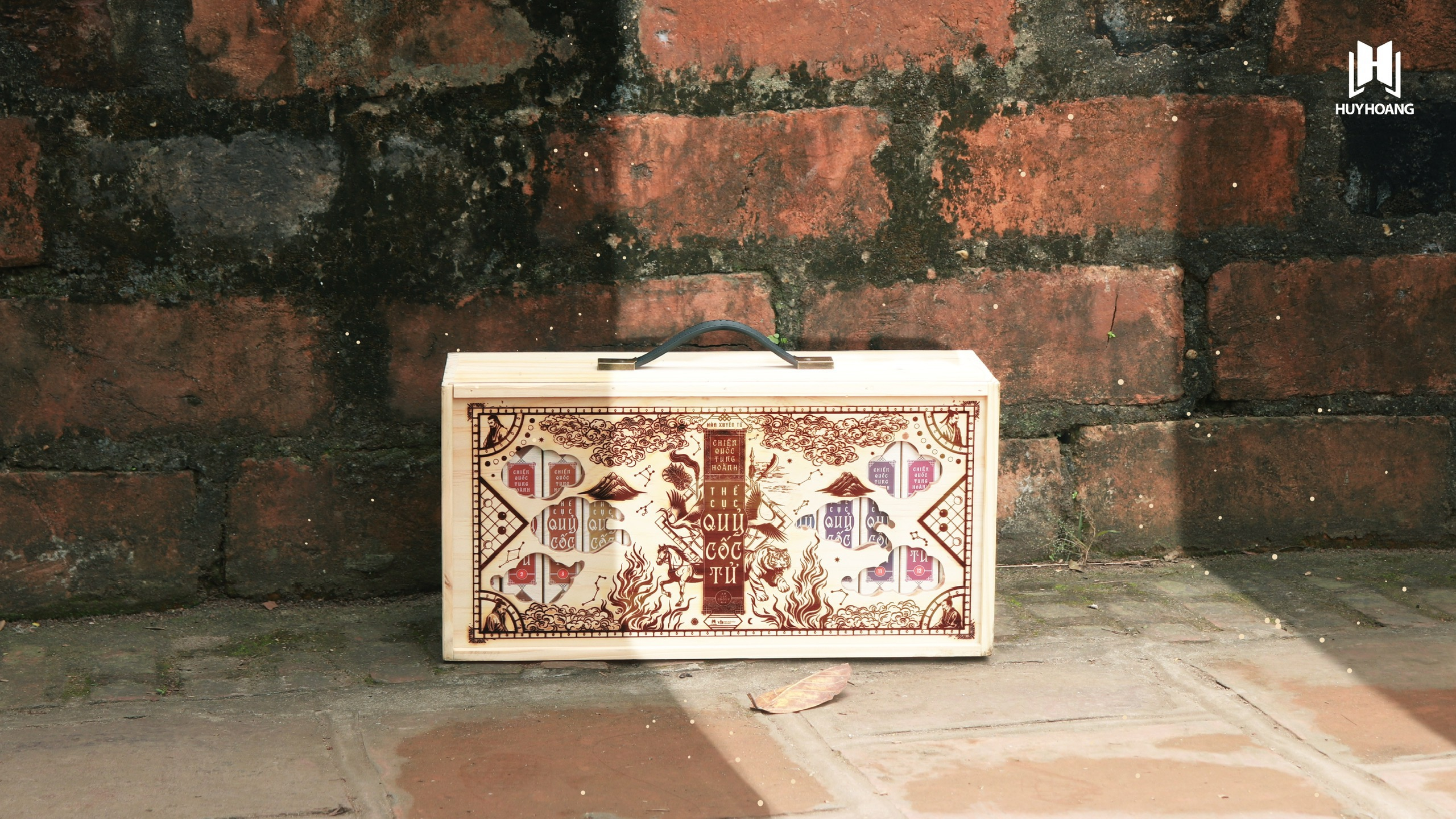 Boxset Chien Quoc Tung Hoanh - The Cuc Quy Coc Tu - Hop Go (Bo 13 Cuon)