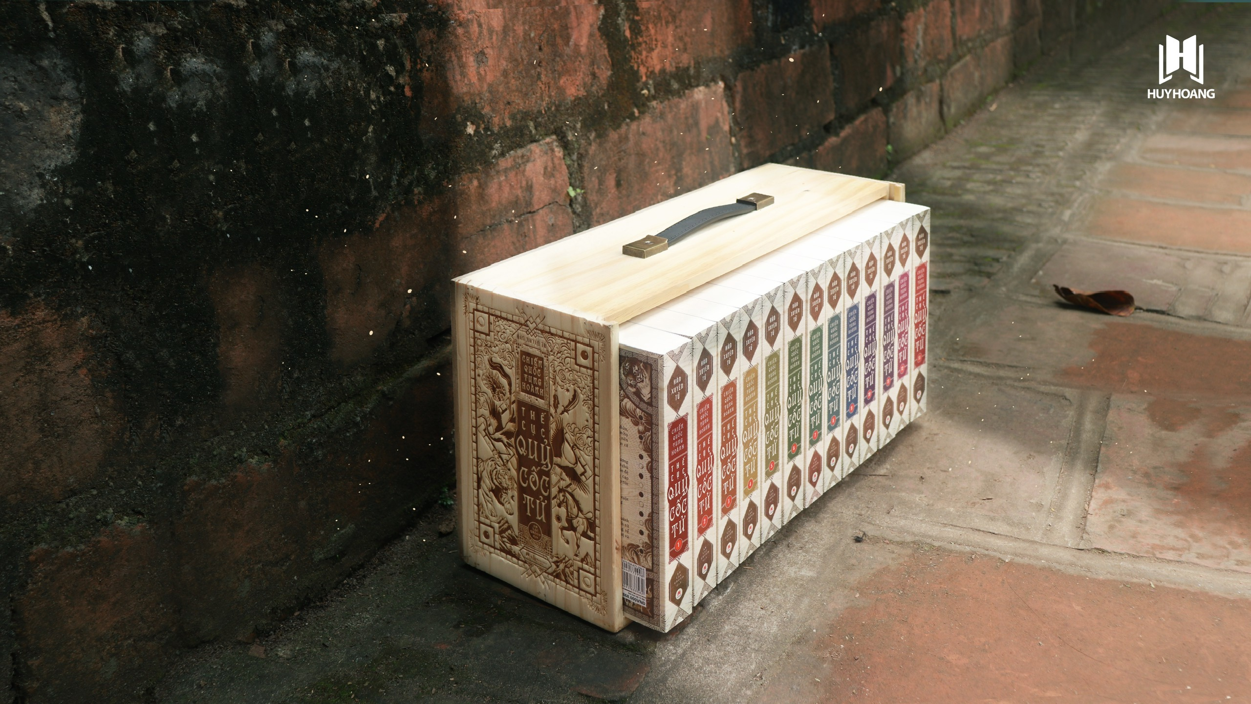 Boxset Chien Quoc Tung Hoanh - The Cuc Quy Coc Tu - Hop Go (Bo 13 Cuon)